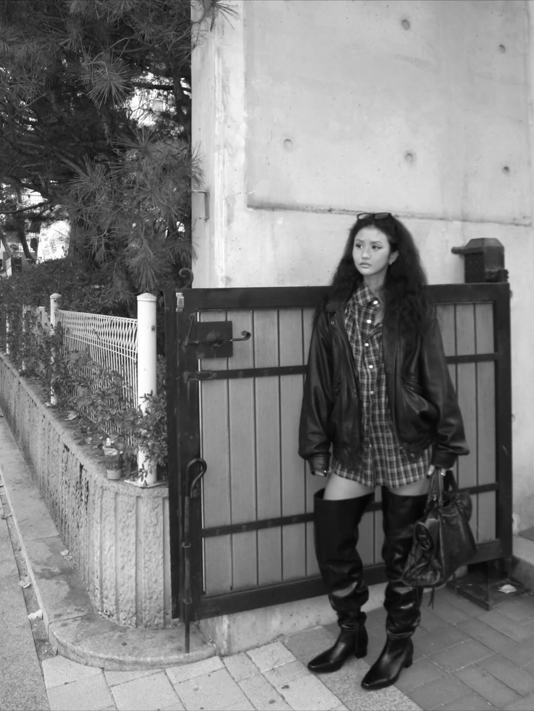 SLOW RECORD HOUSE Kane Check Shirt Black 착용 스타일 - 5