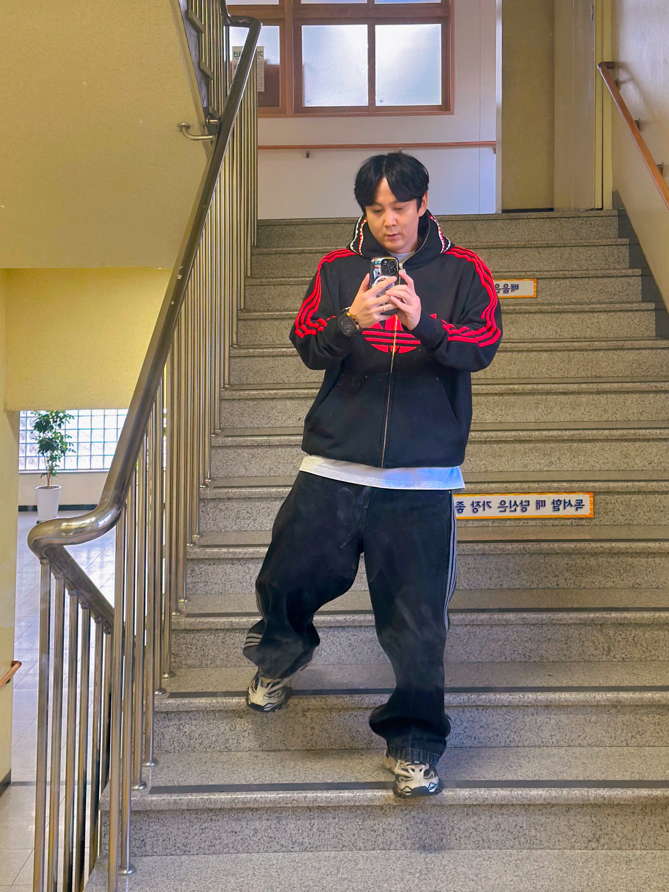 Adidas x BAPE Ultimate Shark Hoodie Black - KR Sizing, Adidas Adicolor Denim Firebird Pants True Black Denim - KR Sizing 착용 스타일 - 2