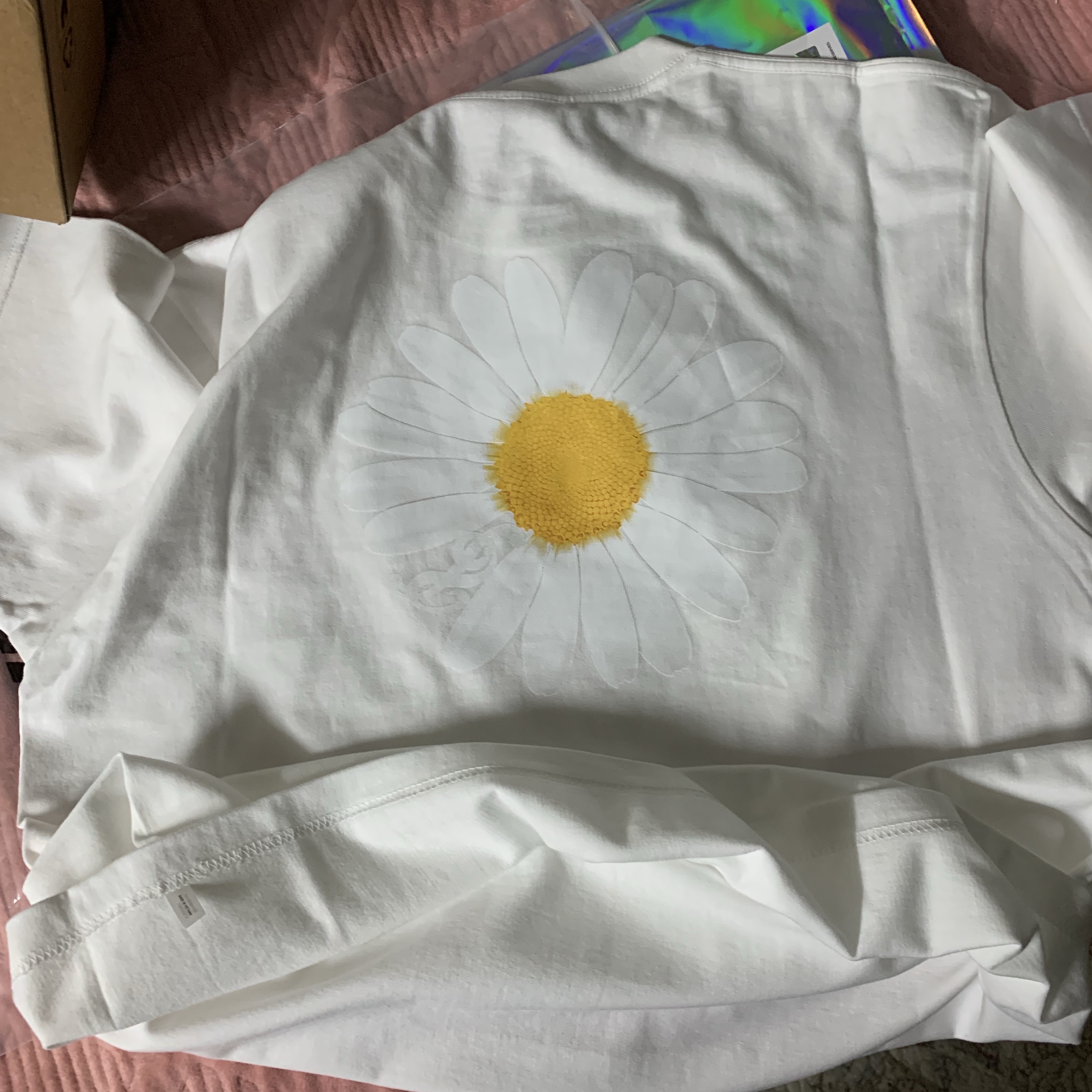 Peaceminusone x 2025 MAMA Awards Peacemamaone T-Shirt White 착용 스타일 - 4