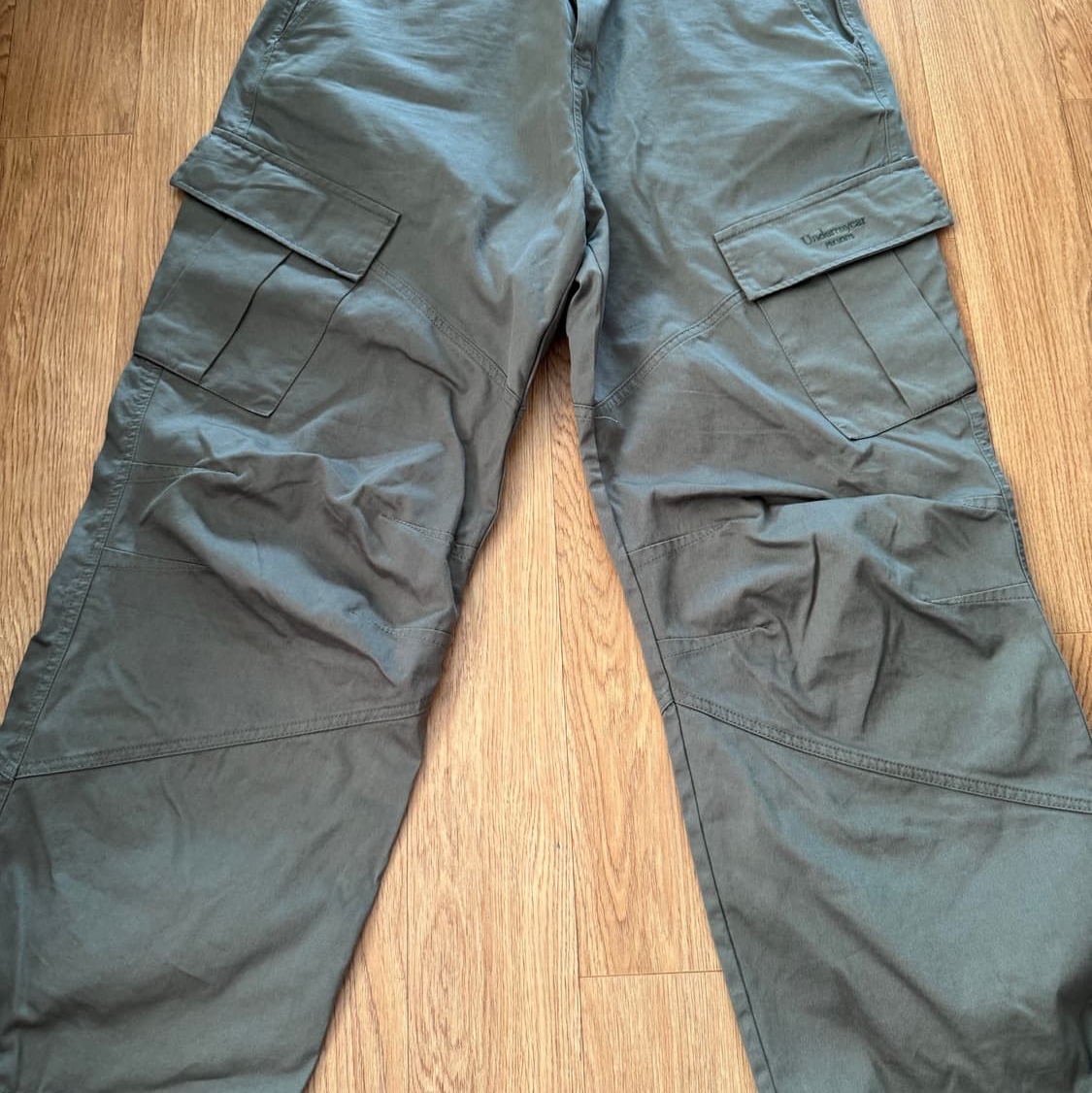 Undermycar Mu.109 Anti Fxxking Logo Play Semi-Wide Cargo Pants Khaki 착용 스타일