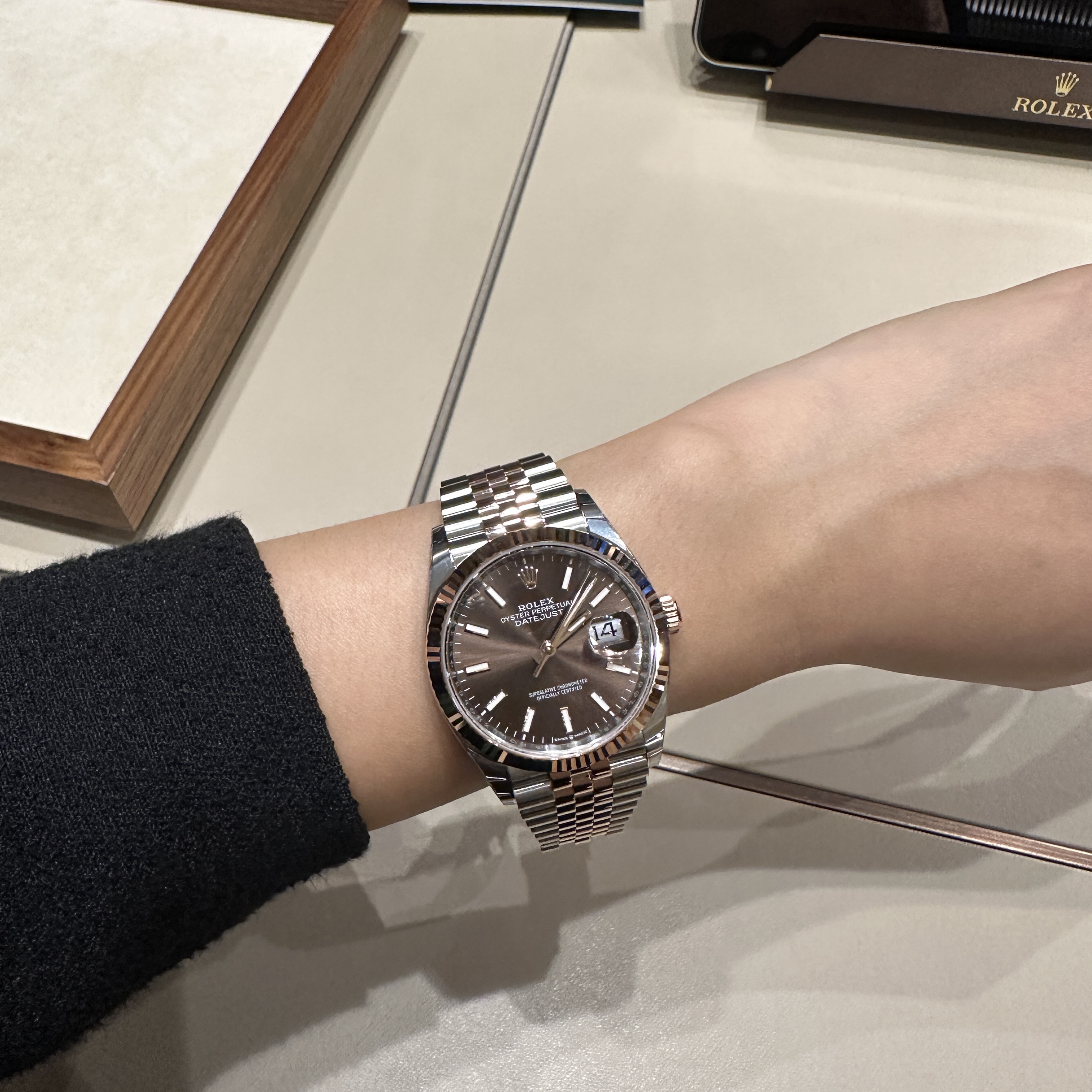 Rolex Datejust 36mm 126231 Chocolate Jubilee, Rolex Datejust 41mm 126331 Chocolate Jubilee 착용 스타일