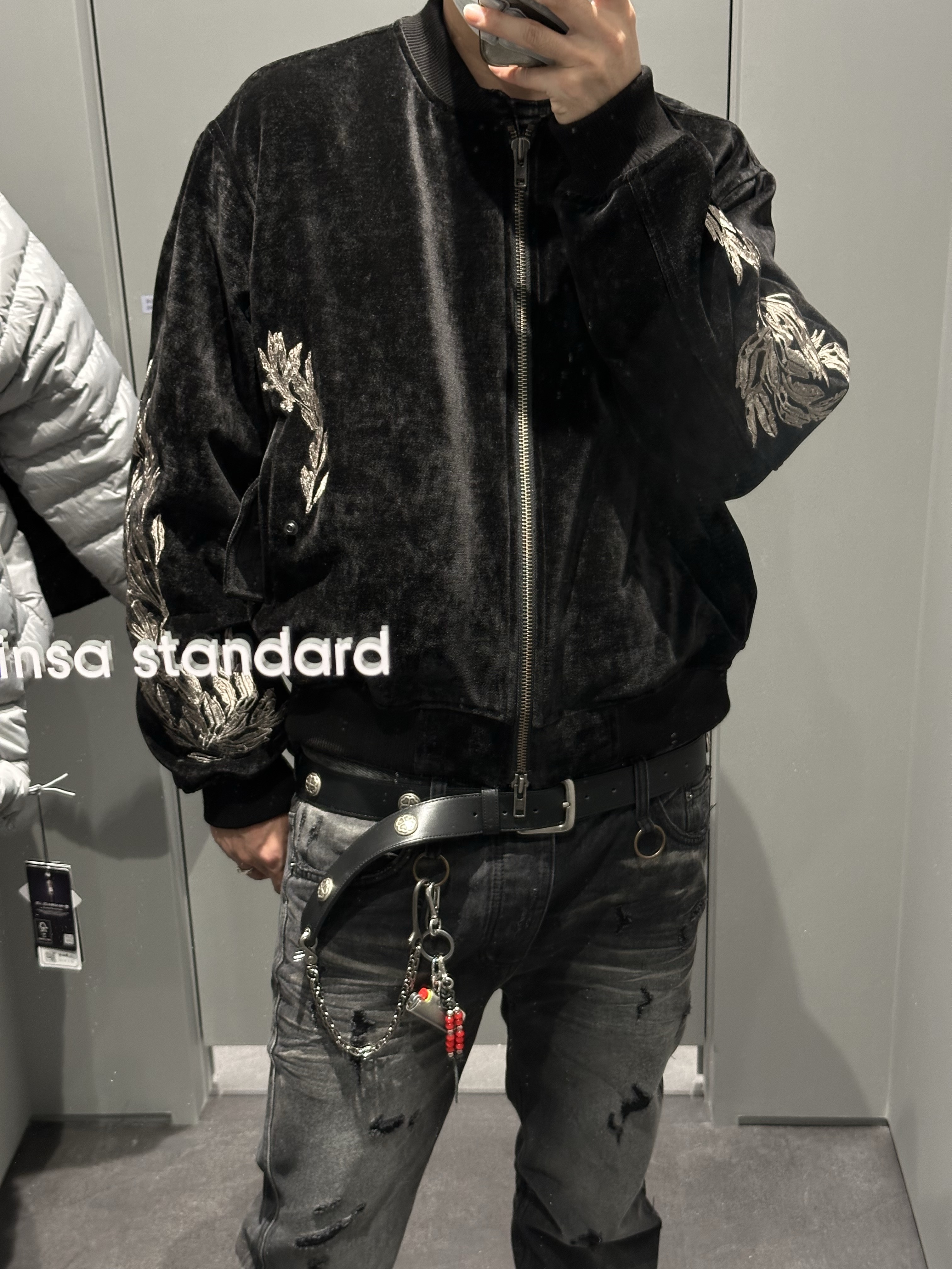 Undermycar Golden Laurel Embroidered Blouson Black - 25SS 착용 스타일 - 2