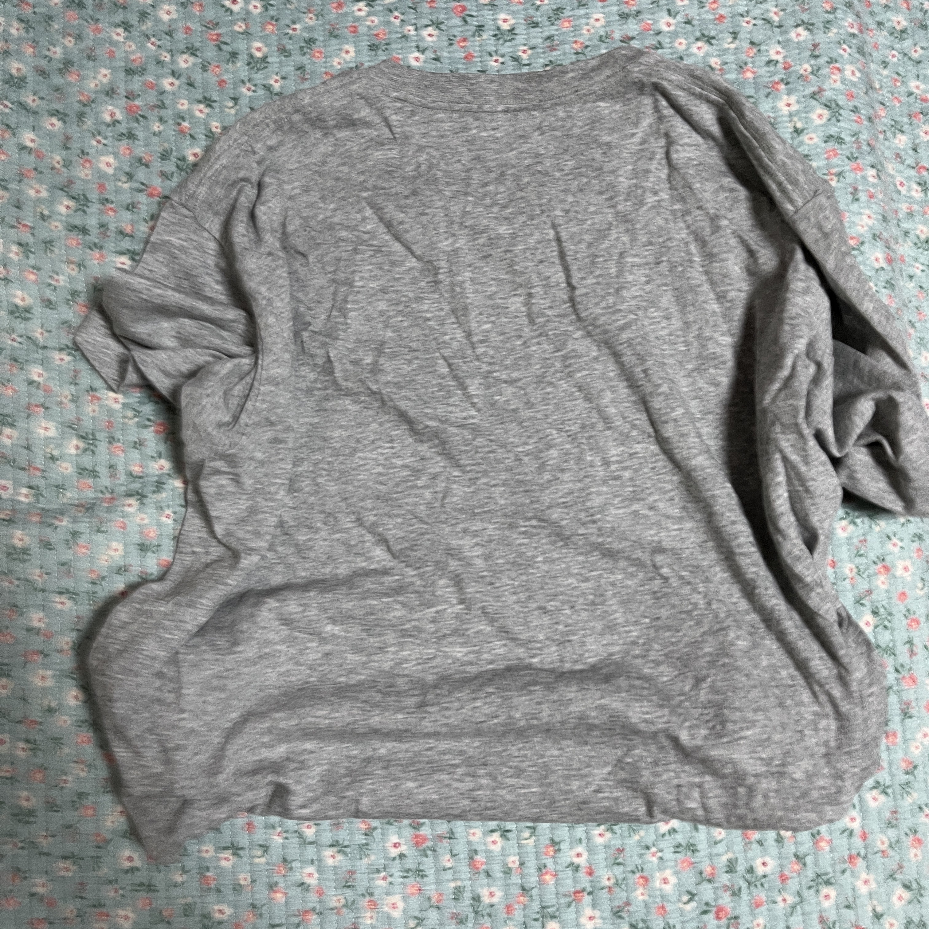 Undermycar MU.129 Original Logo Wide Crop T-shirts Melange Gray 착용 스타일