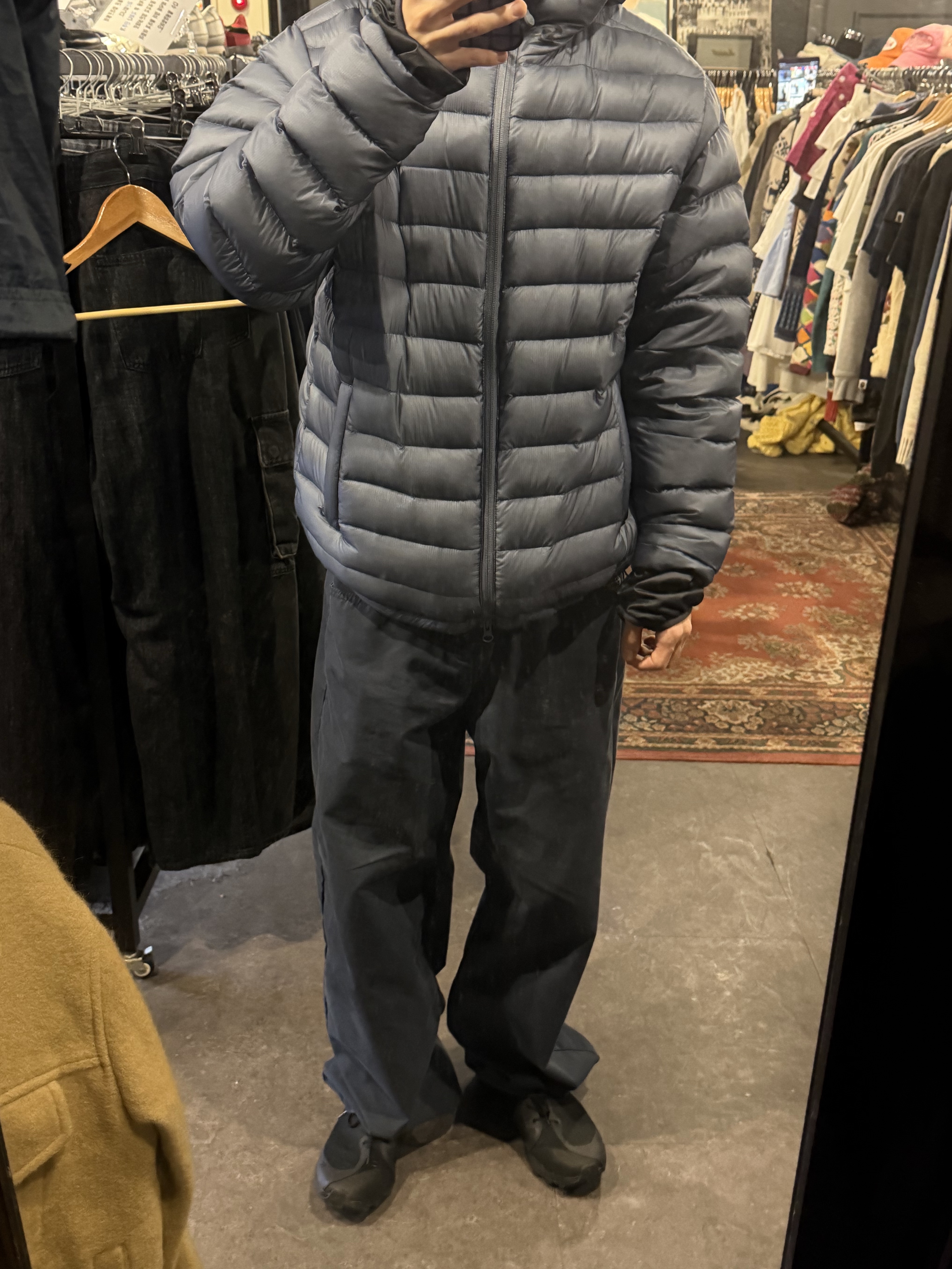 Sansan Gear Suffix Puffer Jacket Navy - 25FW, On Running x Post Archive Faction (Paf) Cloudventure Peak All Black 착용 스타일