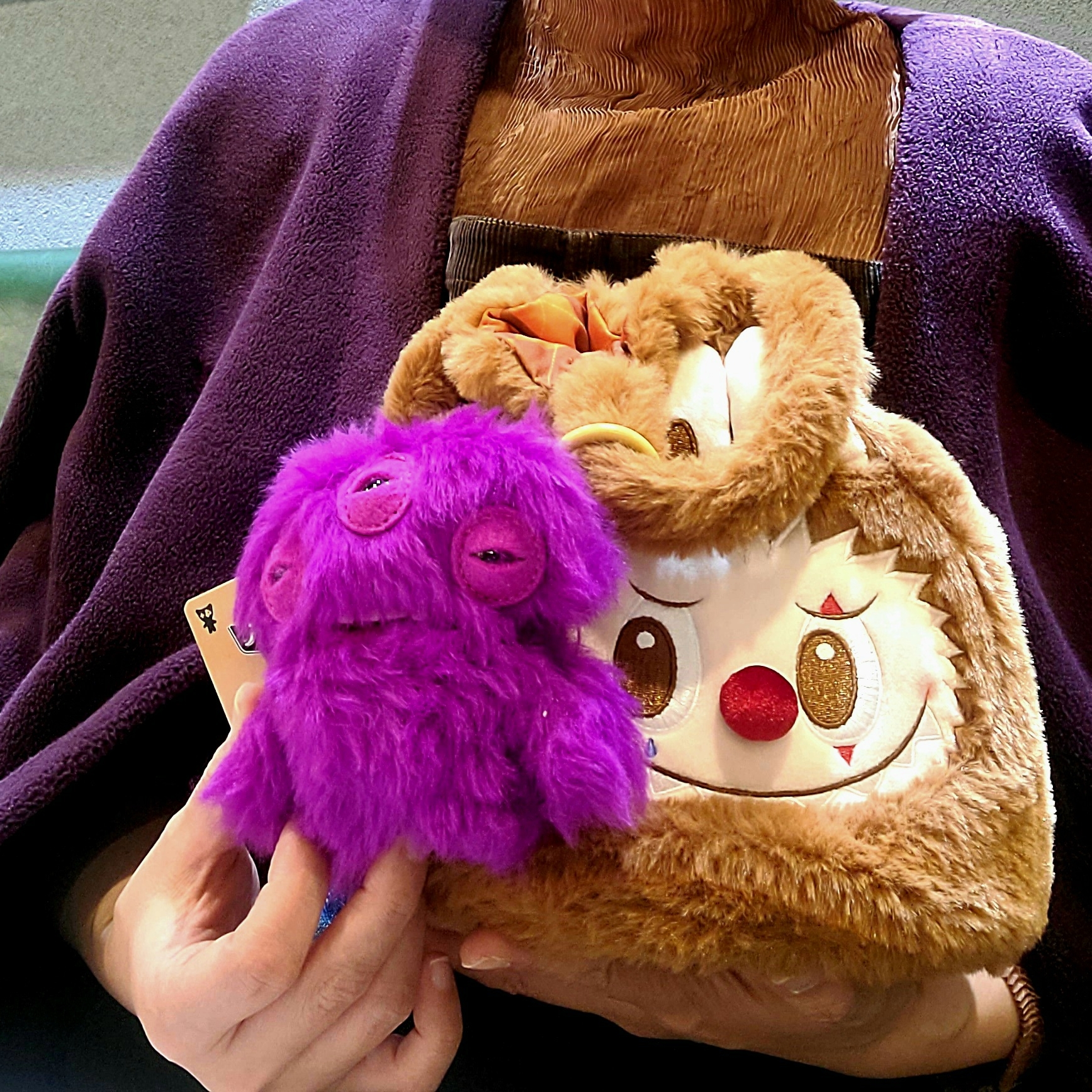 Fuggler Annoyed Alien Keyring Purple, Pop Mart Labubu Why So Serious Series Labubu Candy Pouch 착용 스타일