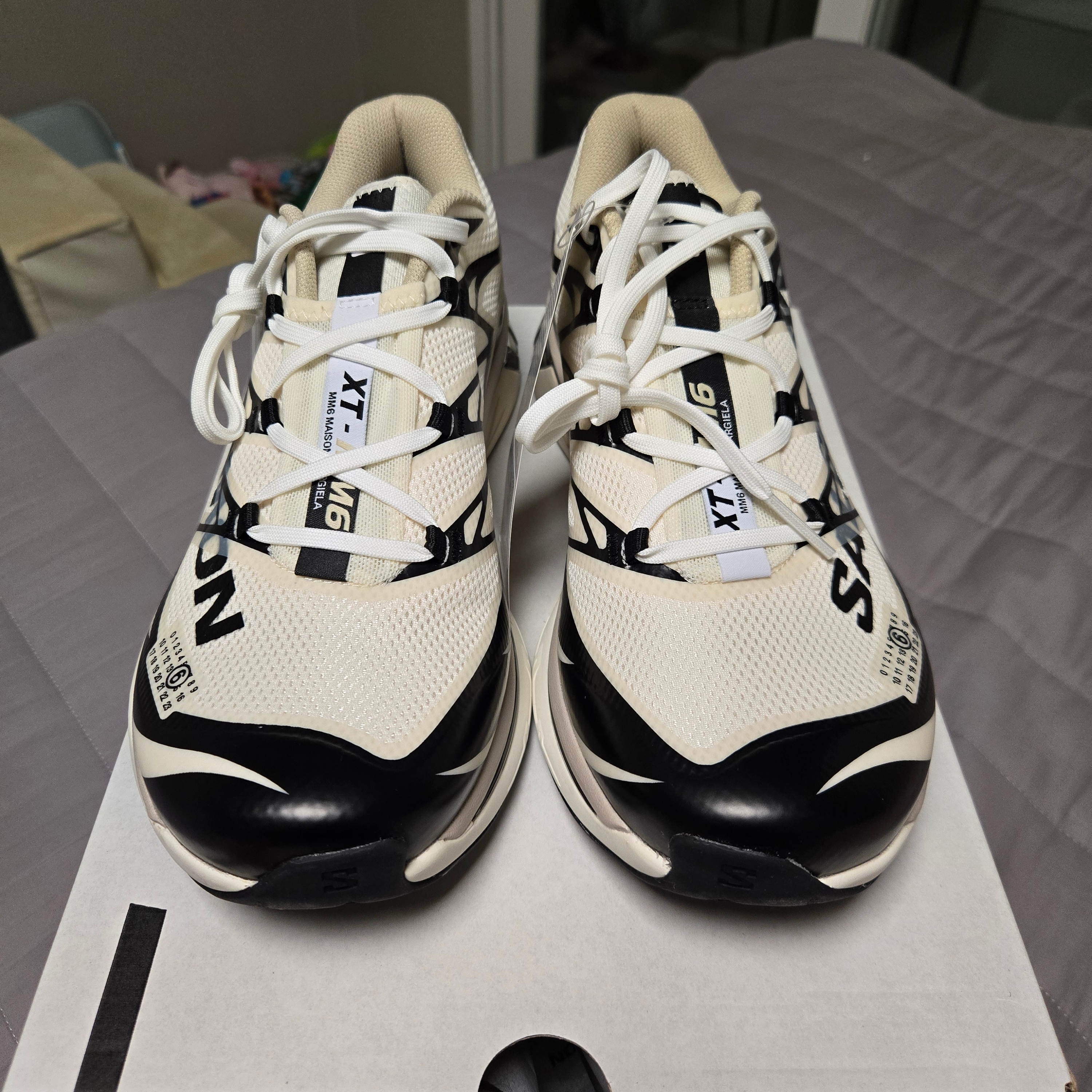 Salomon x MM6 Masion Margiela XT-MM6 Vanilla Ice Black 착용 스타일 - 2