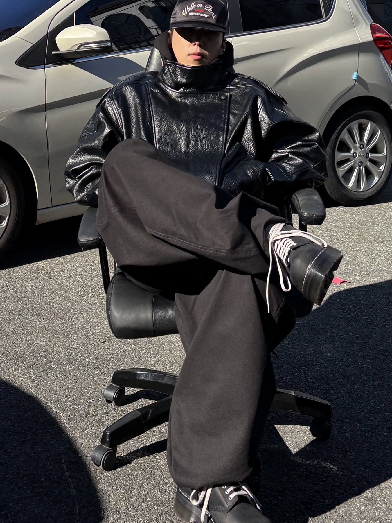 Dr. Martens x Rick Owens Quad Sole Steel Toe Boots Black 착용 스타일 - 1