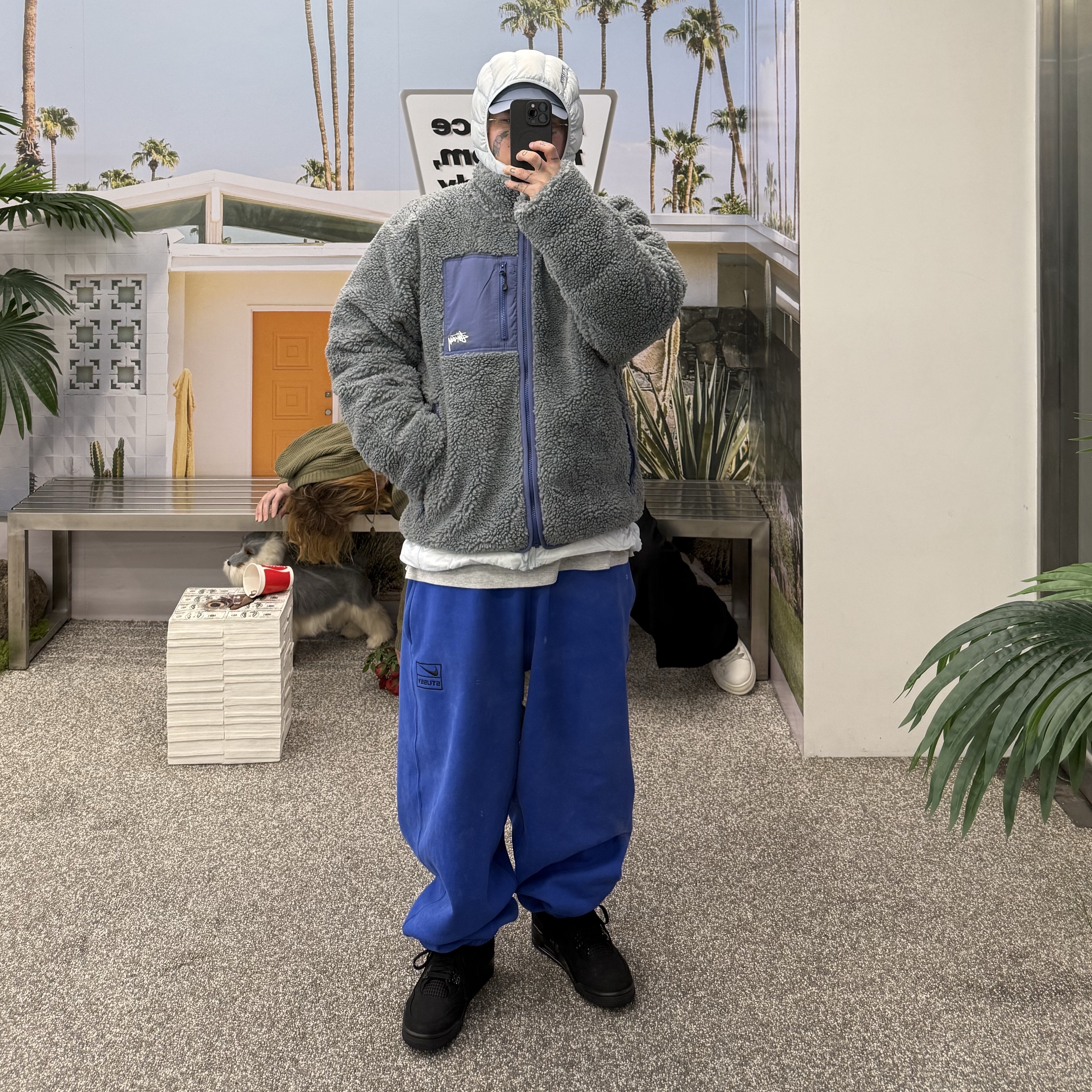Jordan 4 Retro Black Cat 2025, Nike x Stussy NRG Acid Washed Fleece Pants Game Royal (DR4427-480) 착용 스타일 - 1