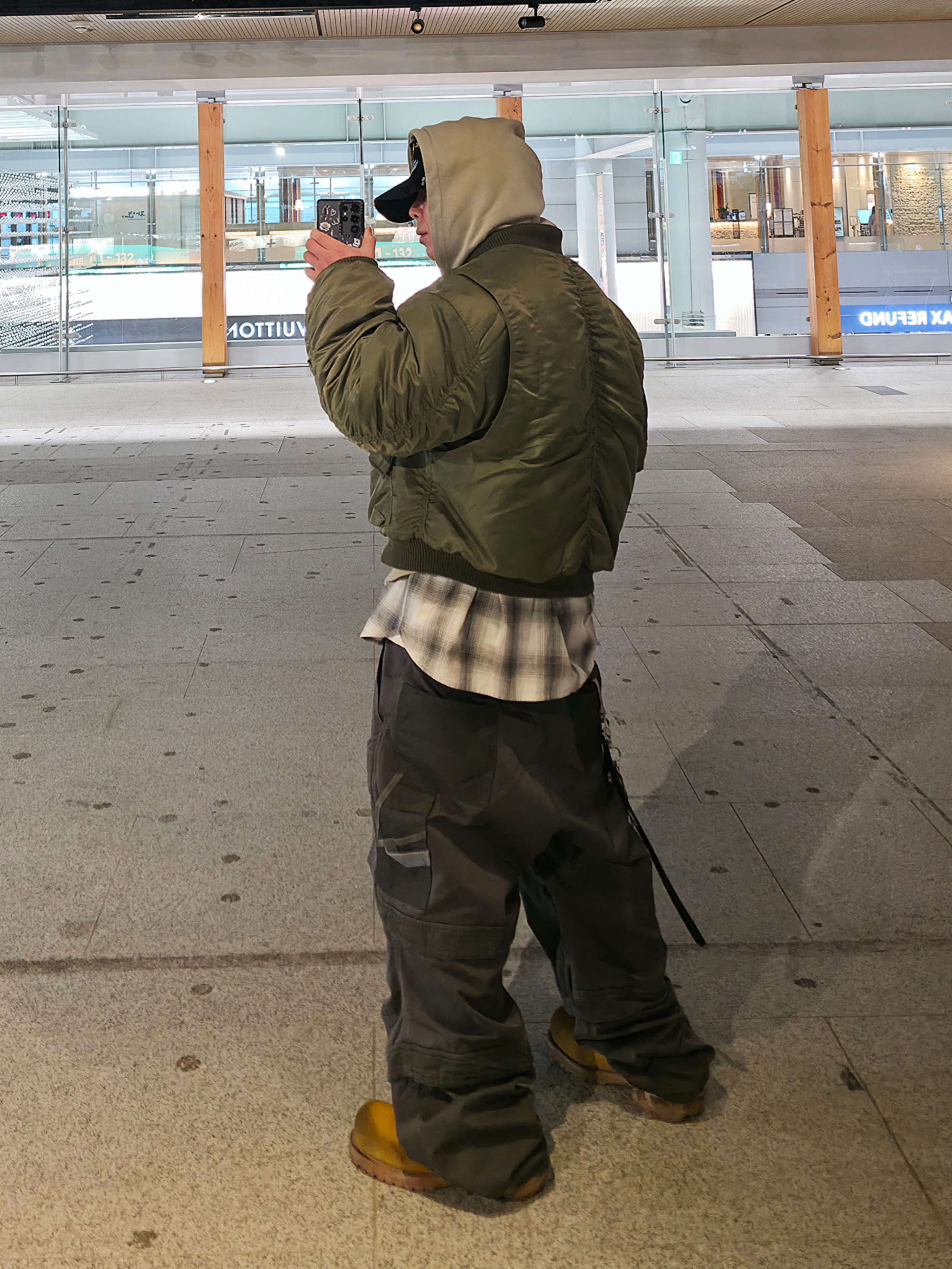 farfromwhat far layered work pants_charcoal, Farfromwhat Far Layered Work Pants Charcoal 착용 스타일 - 2