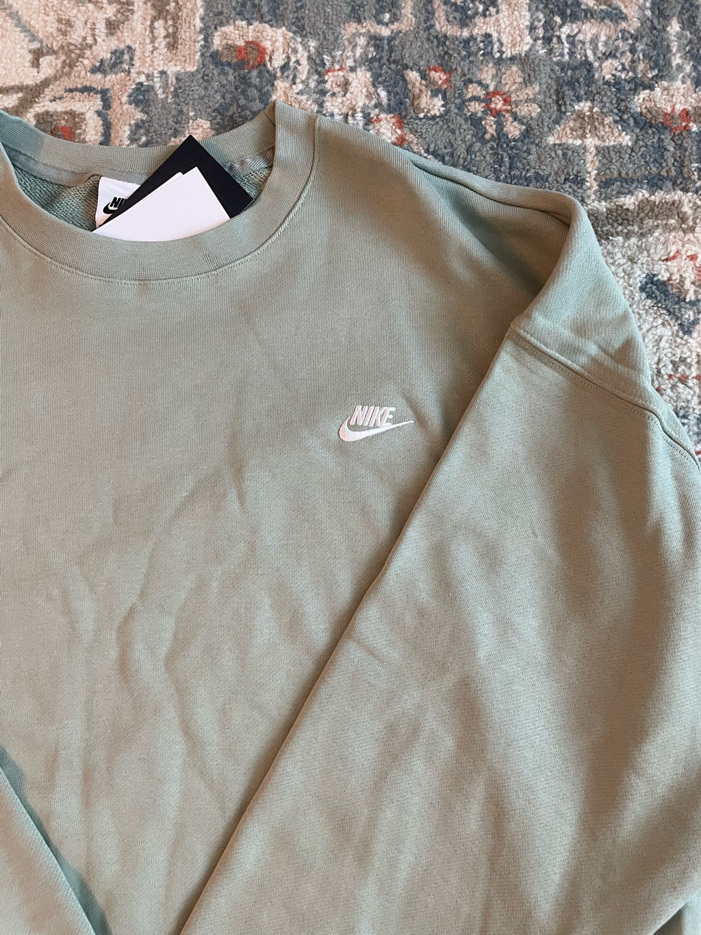 Nike Club Fleece Oversized French Terry Crew Jade Horizon White - Asia 착용 스타일 - 2