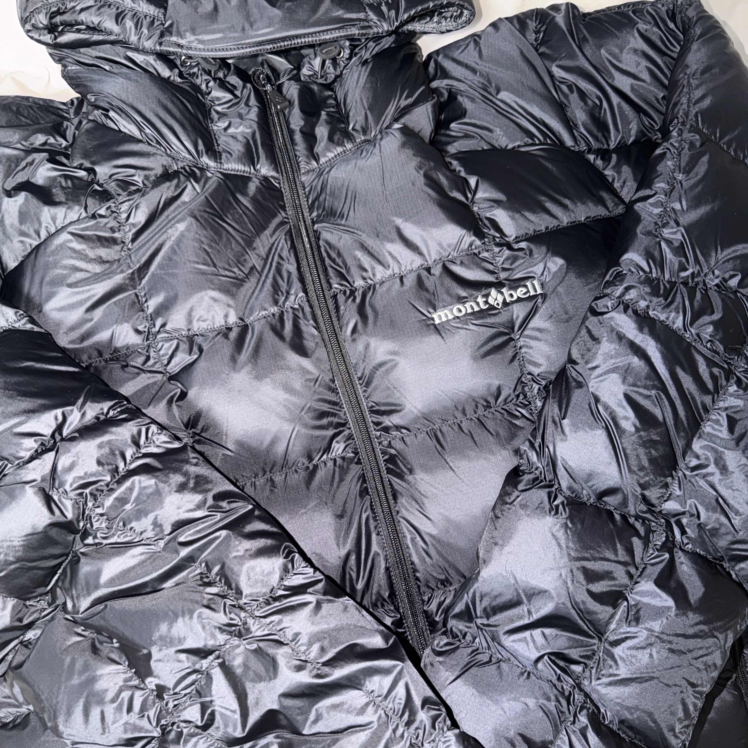 Montbell Superior Down Parka Black 착용 스타일