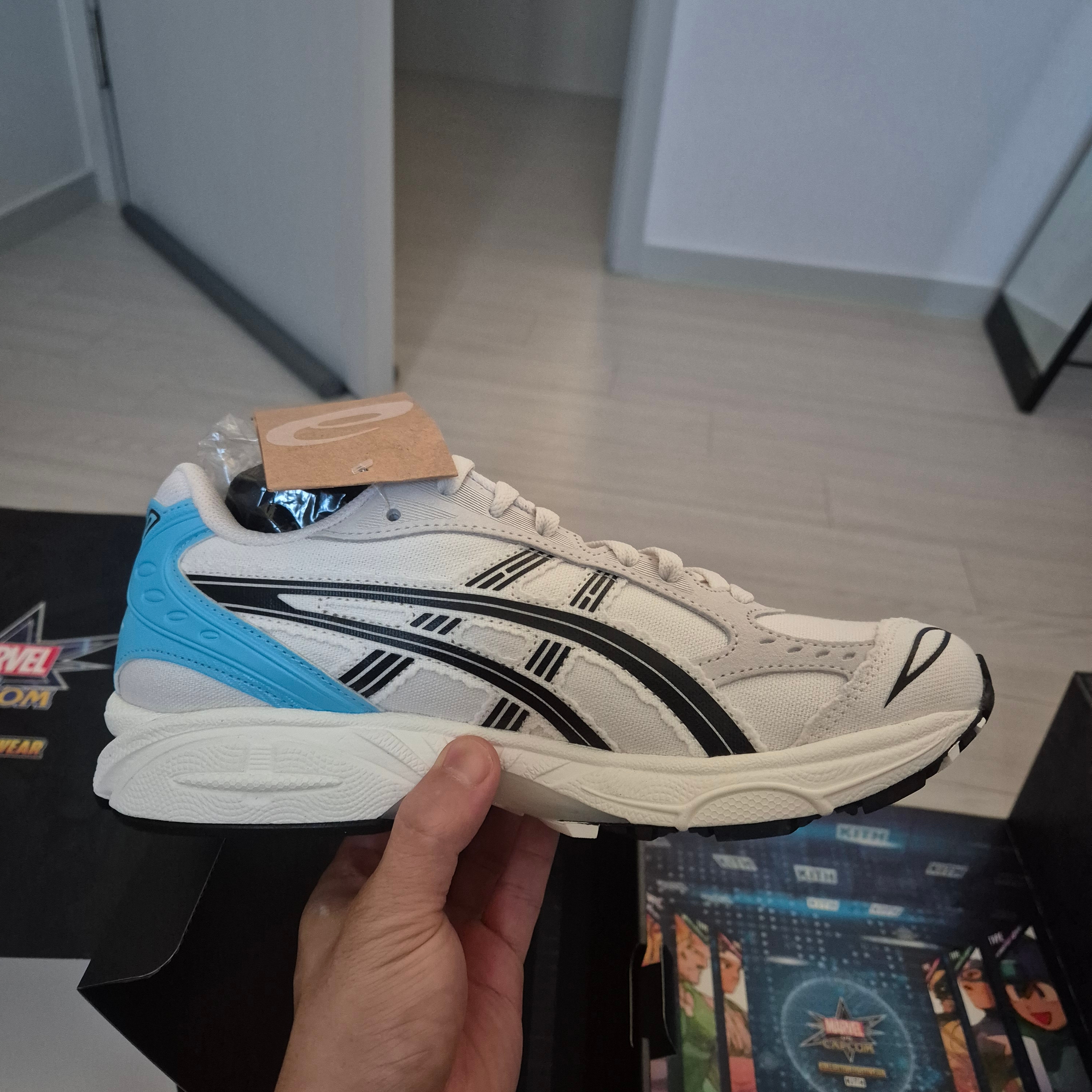 Asics x Kith x Marvel vs. Capcom Gel-Kayano 14 Ryu Coconut Milk Black 착용 스타일 - 7