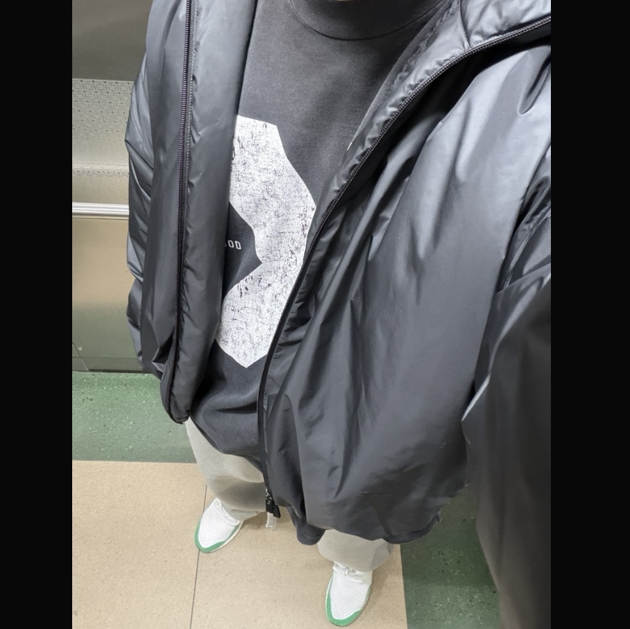 Essentials Fleece Relaxed Sweatpant Dark Heather - 24FW, Adidas Ultraboost 1.0 DNA Cloud White Green 착용 스타일 - 2