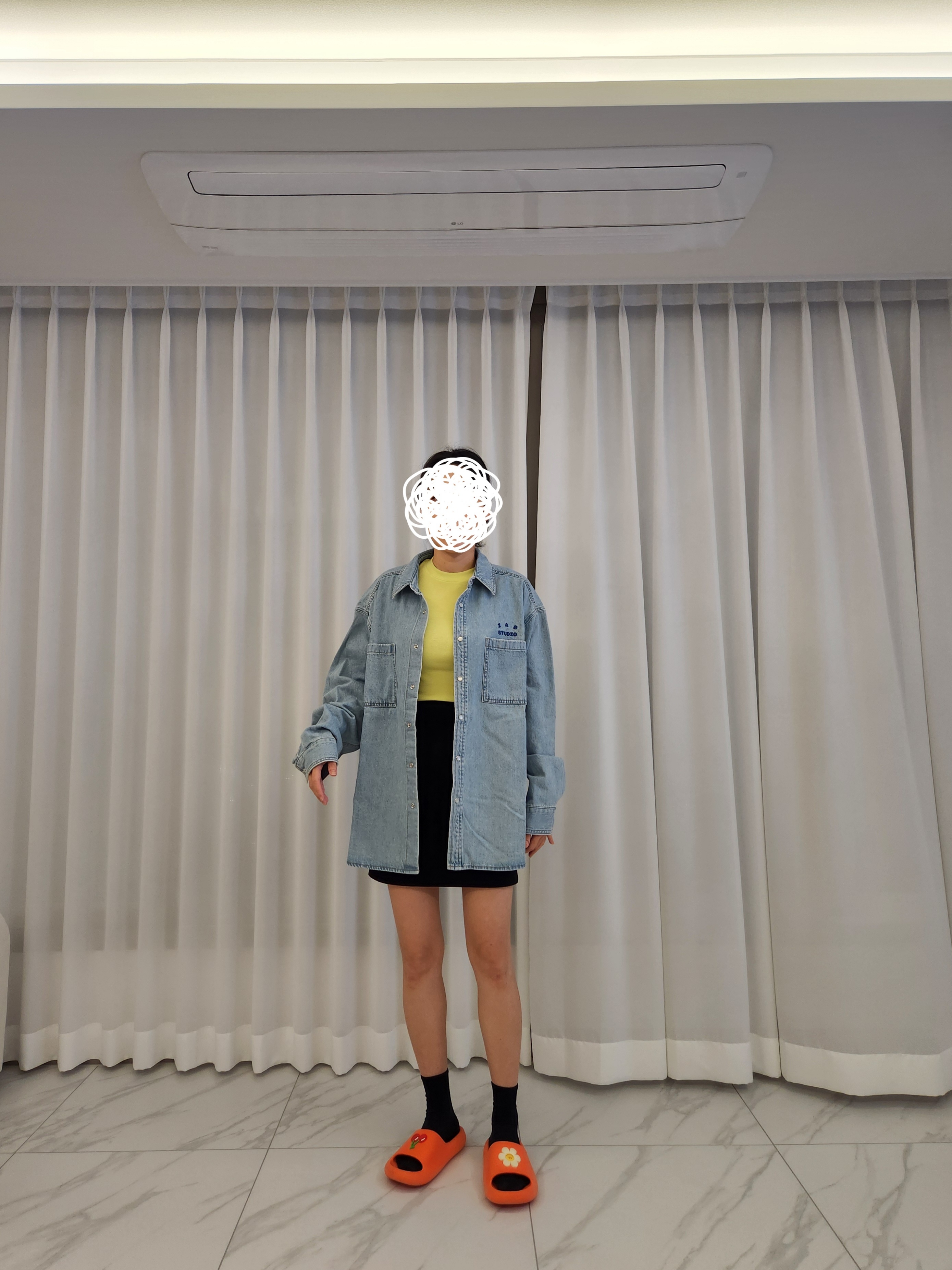 IAB Studio Denim Shirt Blue 착용 스타일 - 2