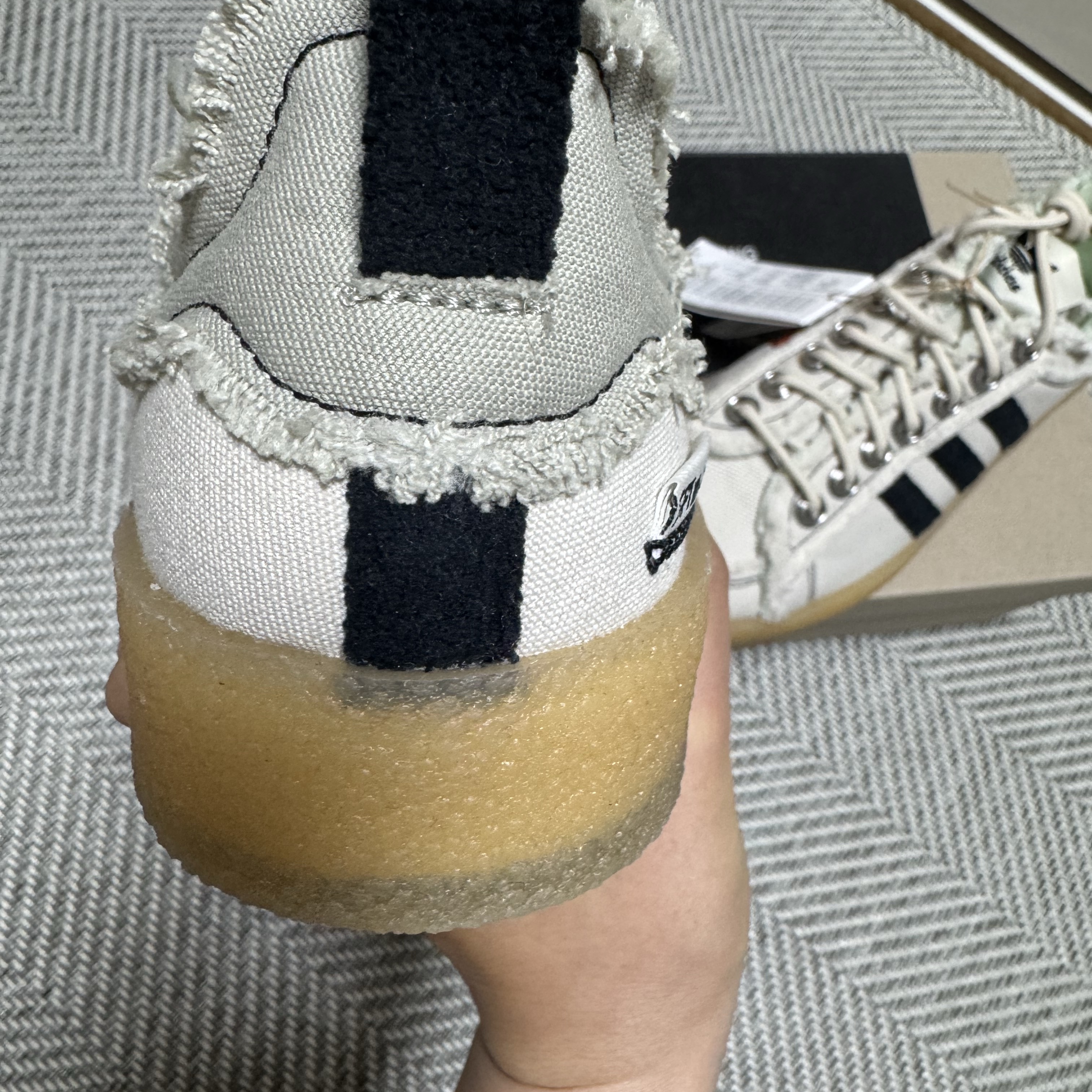Adidas x Song for the Mute Campus 80s Bliss Core Black 착용 스타일 - 5