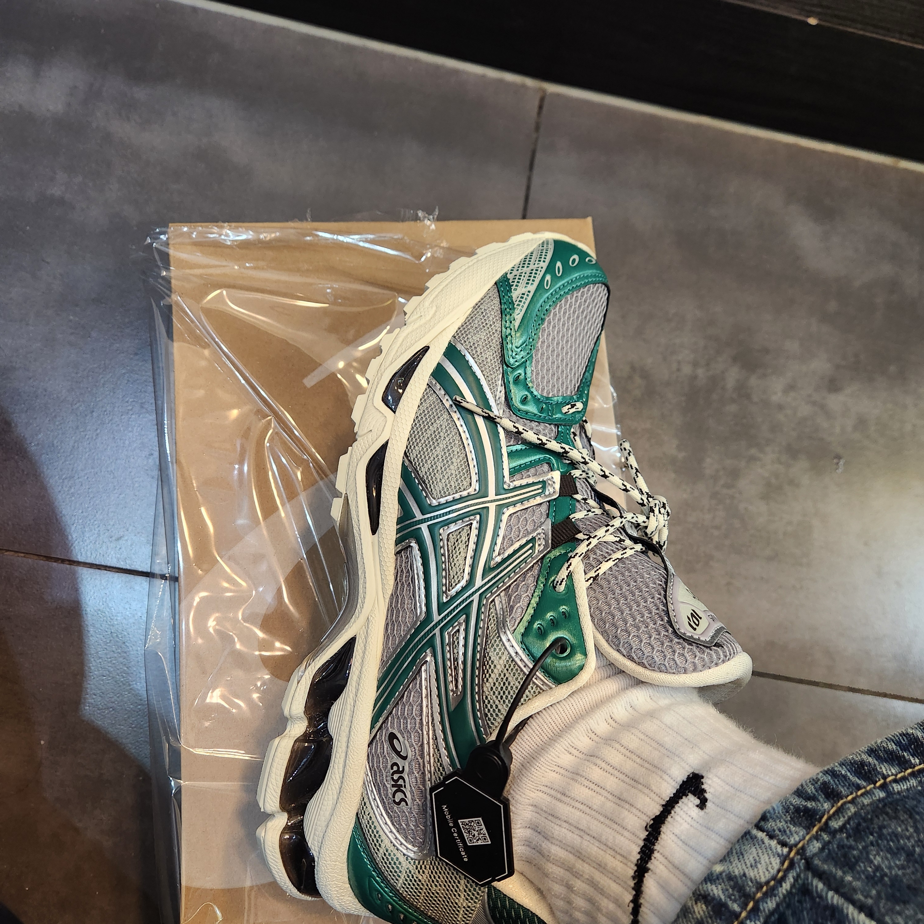 Asics Gel-Nimbus 10.1 Silver Green Metallic 착용 스타일 - 3