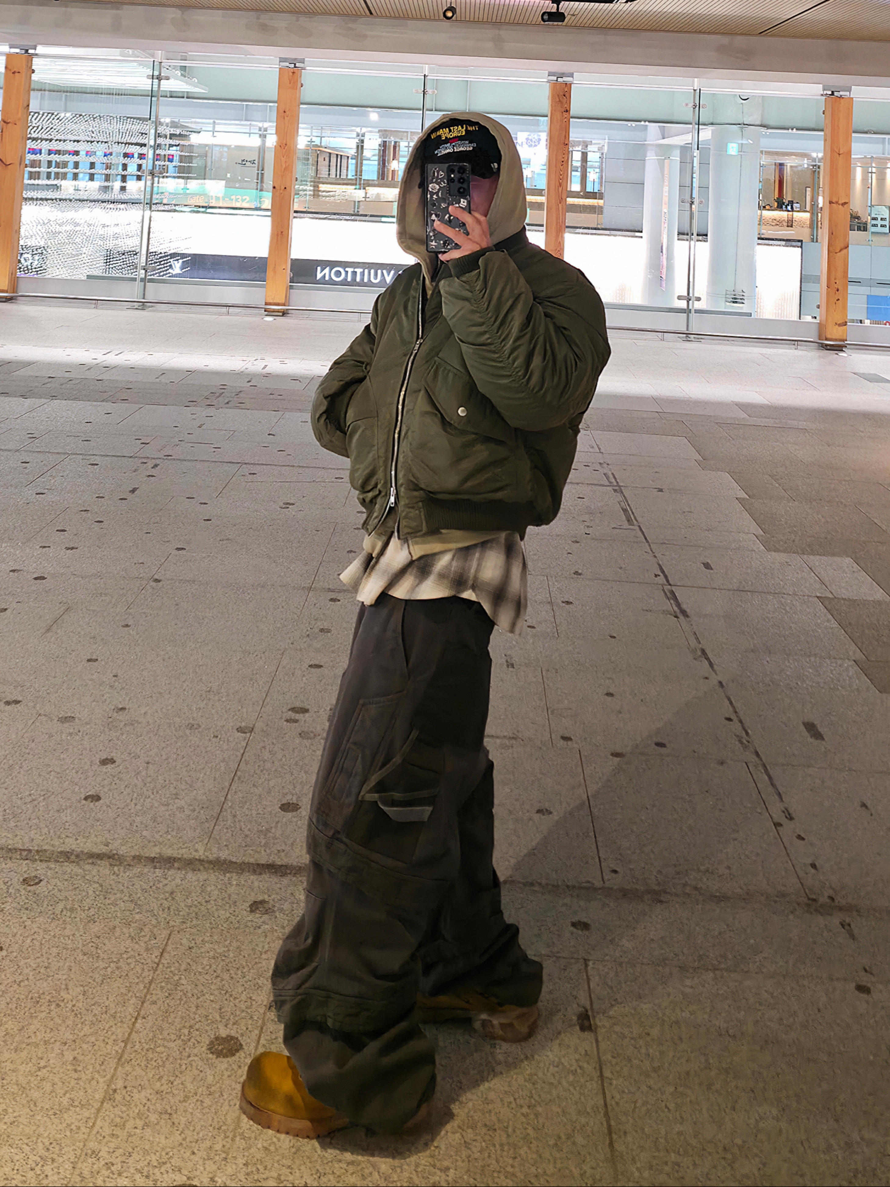 farfromwhat far layered work pants_charcoal, Farfromwhat Far Layered Work Pants Charcoal 착용 스타일 - 5