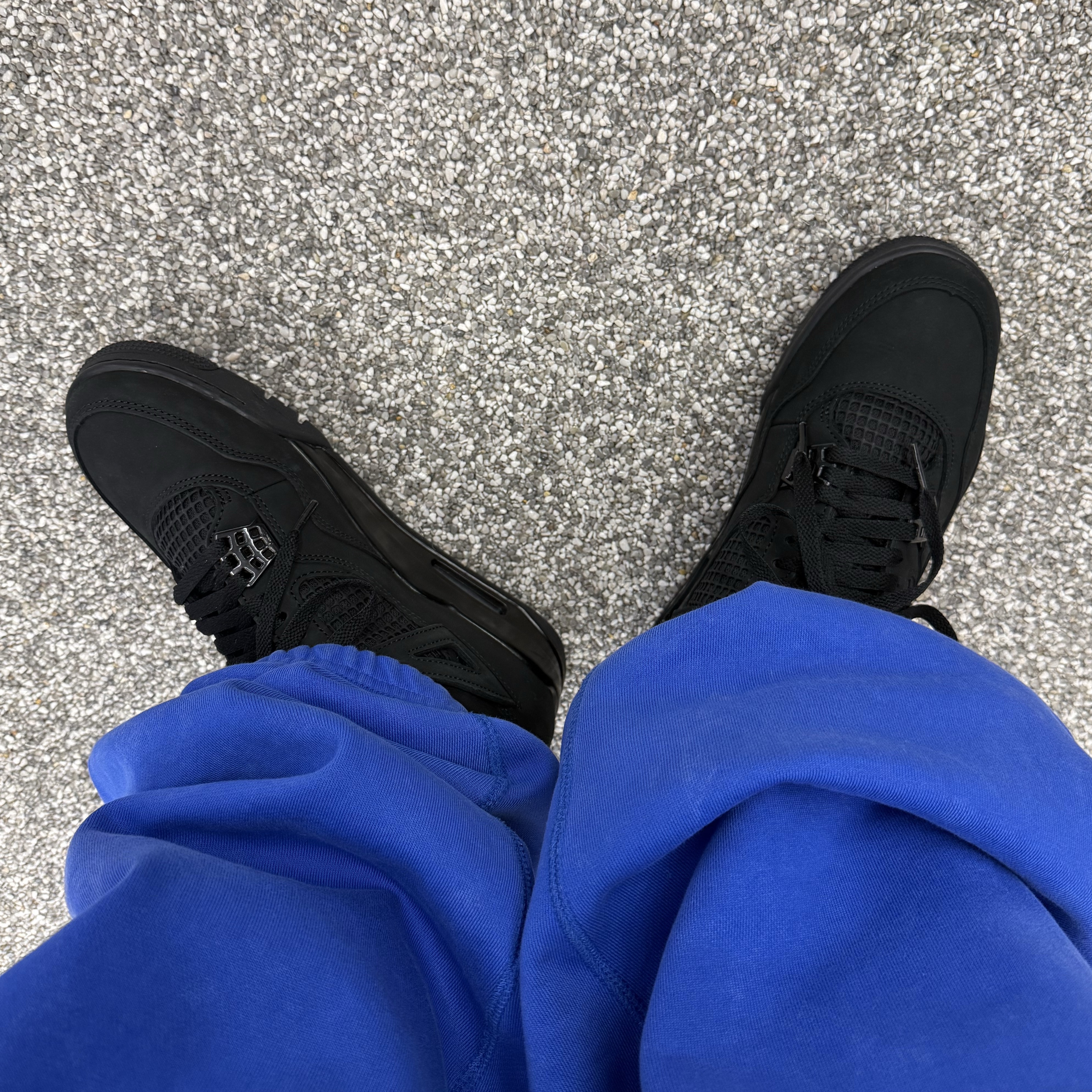 Jordan 4 Retro Black Cat 2025, Nike x Stussy NRG Acid Washed Fleece Pants Game Royal (DR4427-480) 착용 스타일 - 3