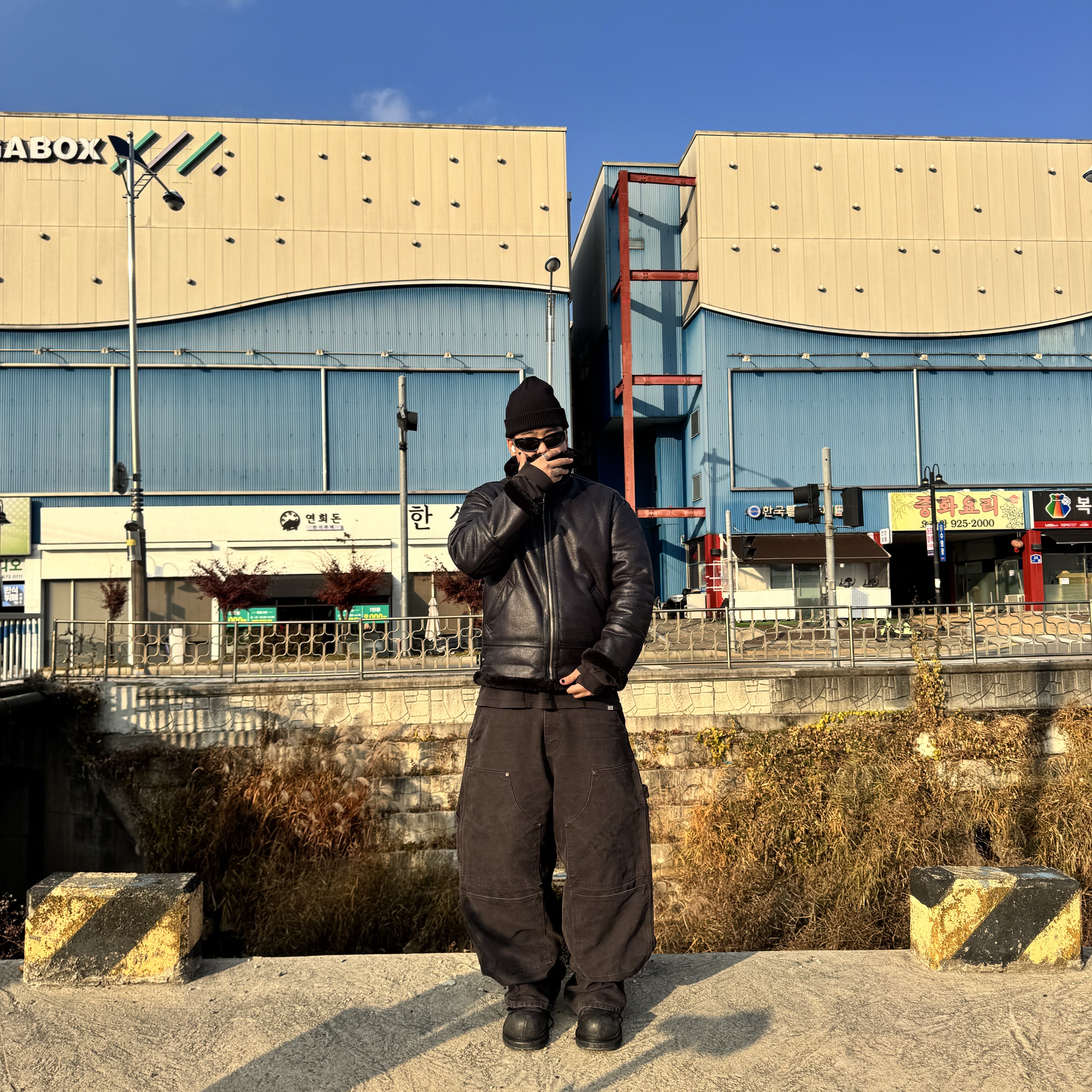 Aoiro Cutted Double Knee Pants Black Pearl 착용 스타일 - 1