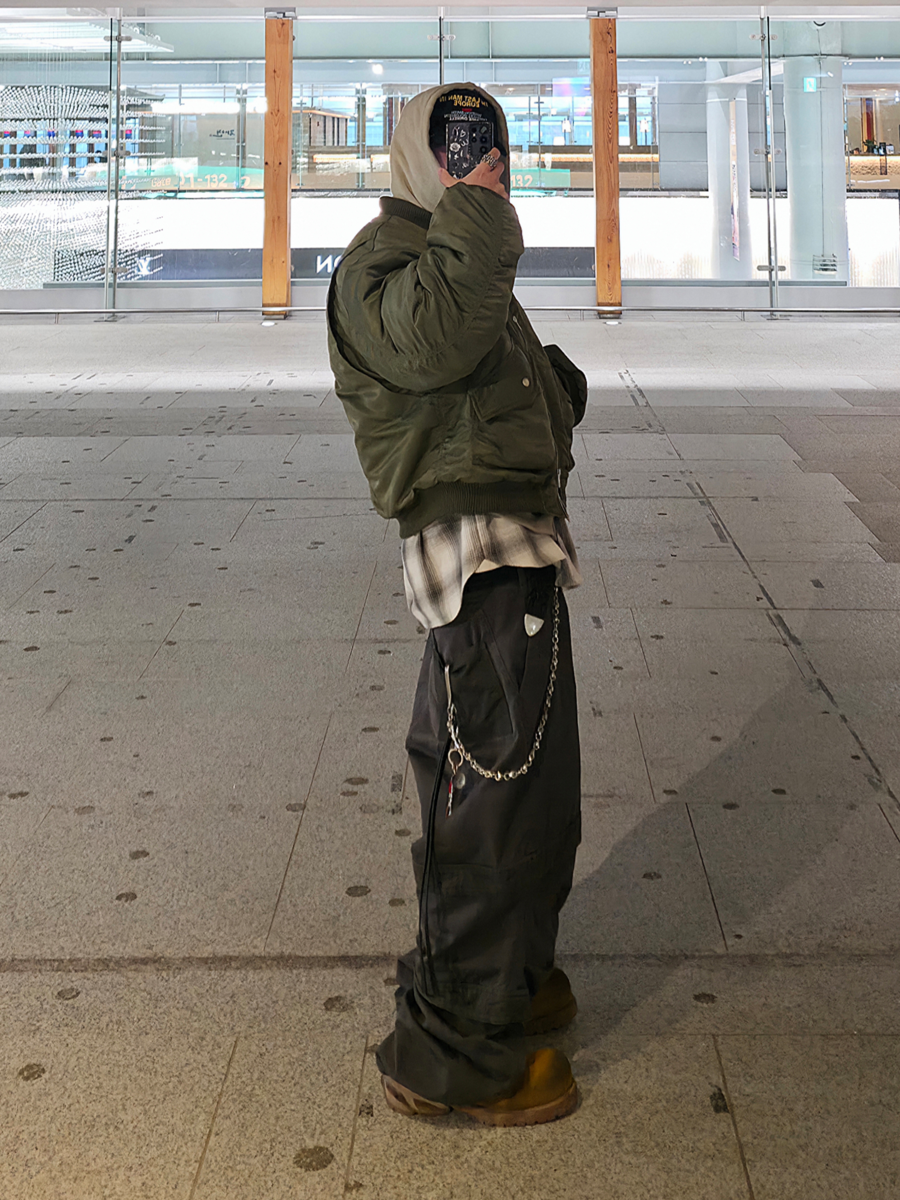 farfromwhat far layered work pants_charcoal, Farfromwhat Far Layered Work Pants Charcoal 착용 스타일 - 1