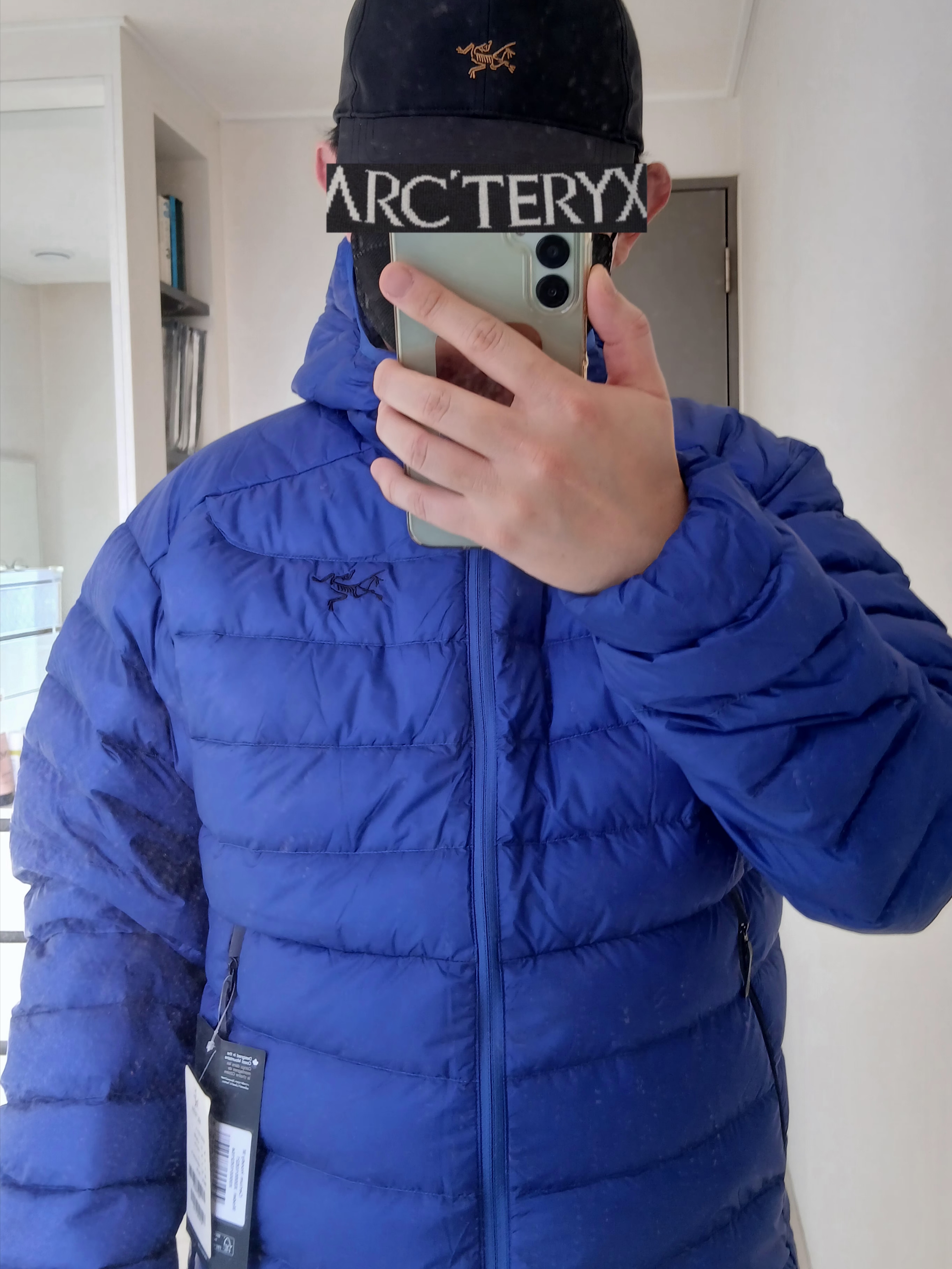 Arc'teryx Small Bird Cap Black, Arc'teryx Kragg Cotton Logo SS T-Shirt 24K Black 착용 스타일 - 6