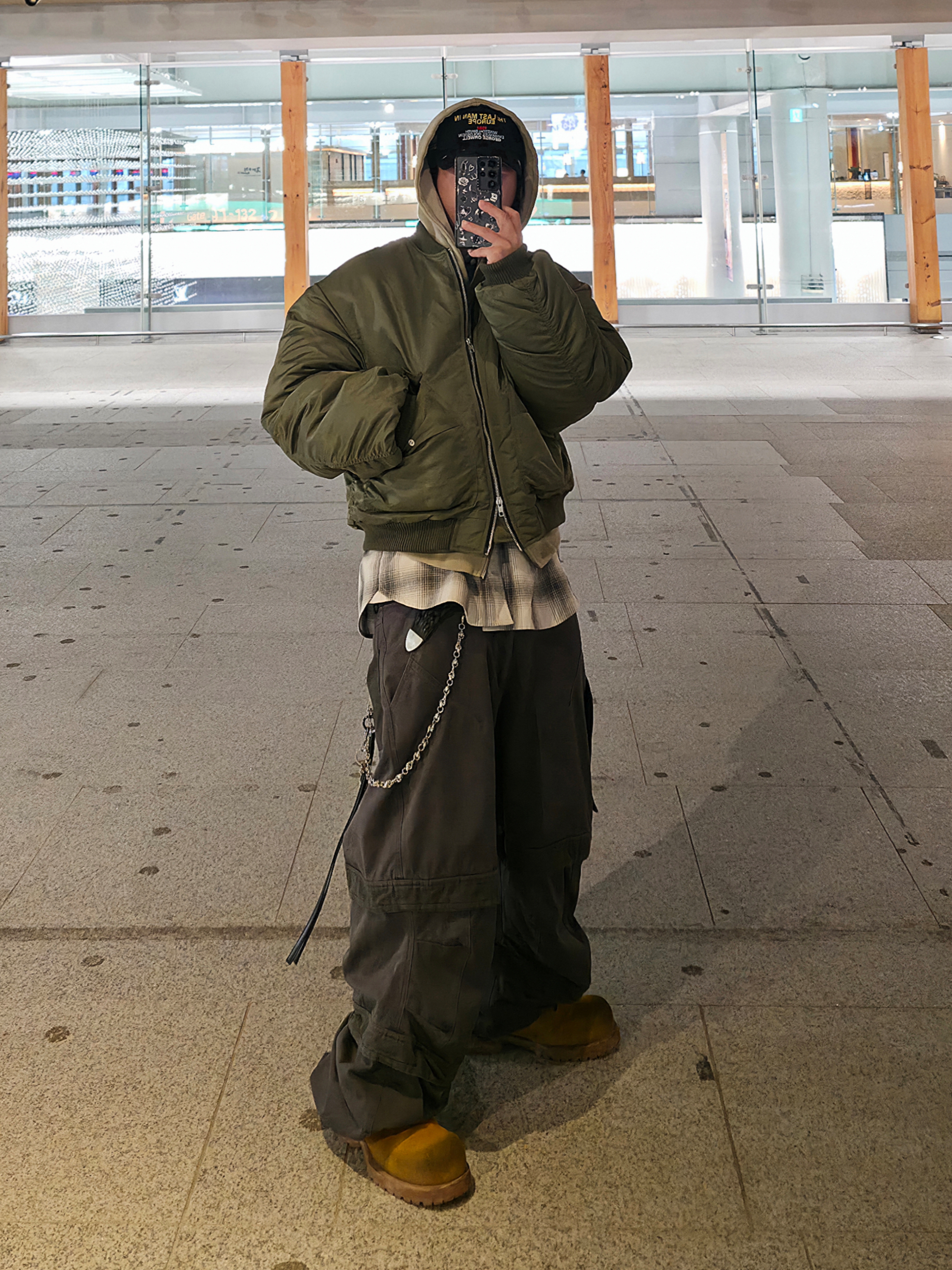 farfromwhat far layered work pants_charcoal, Farfromwhat Far Layered Work Pants Charcoal 착용 스타일 - 3