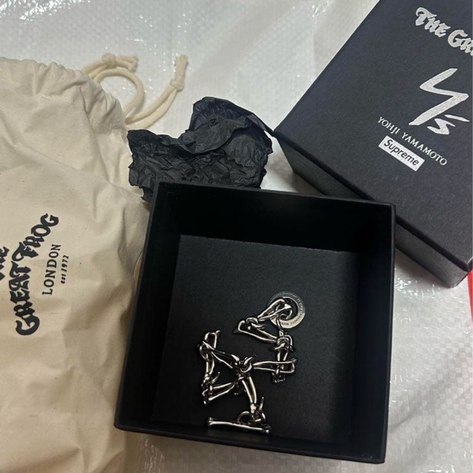 Supreme x Y's by Yohji Yamamoto Silver Bracelet Silver - 25FW 착용 스타일 - 3