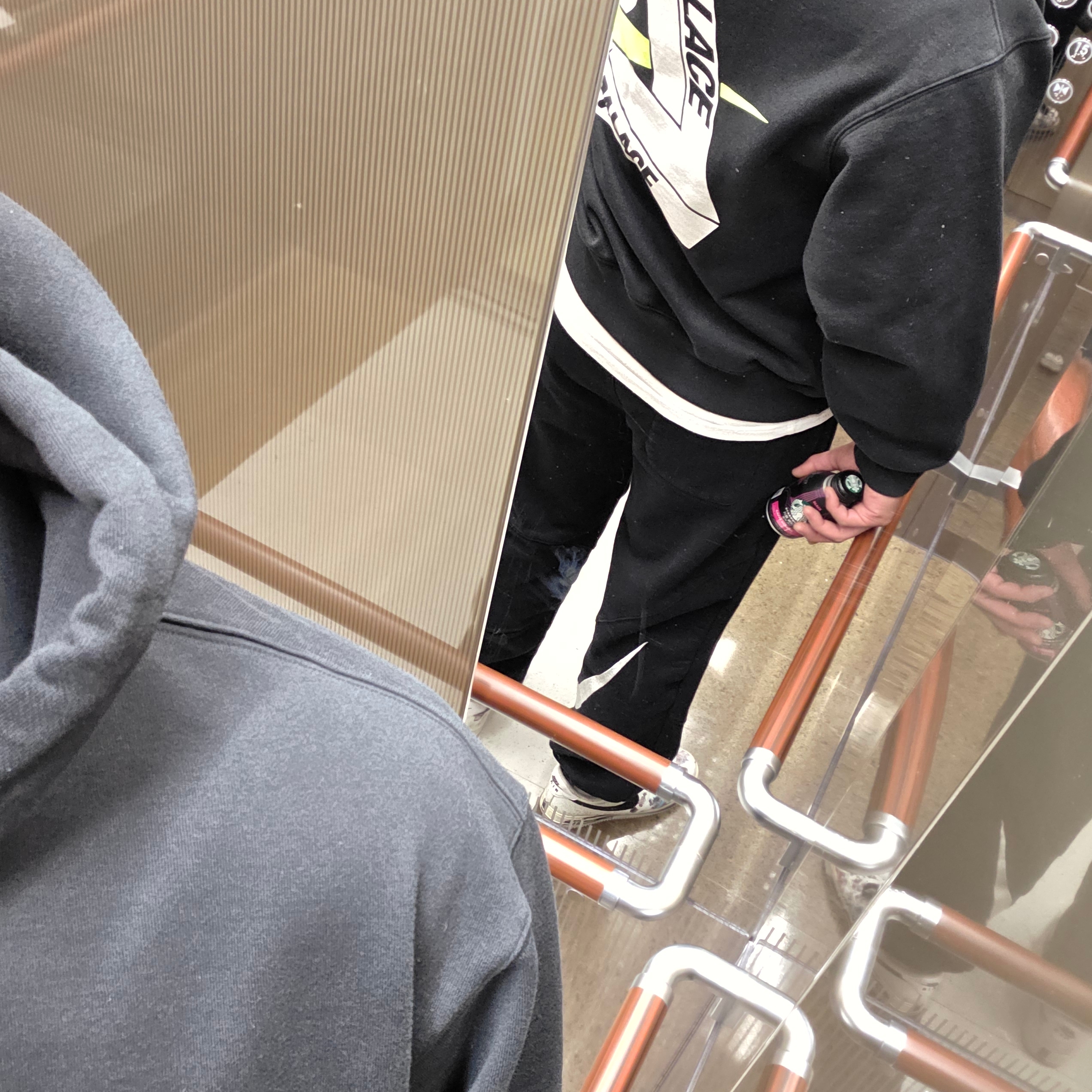 Palace x Nike Tri Swoosh Hood Black - 25FW, Supreme x Nike Sweatpant Black - 25SS 착용 스타일
