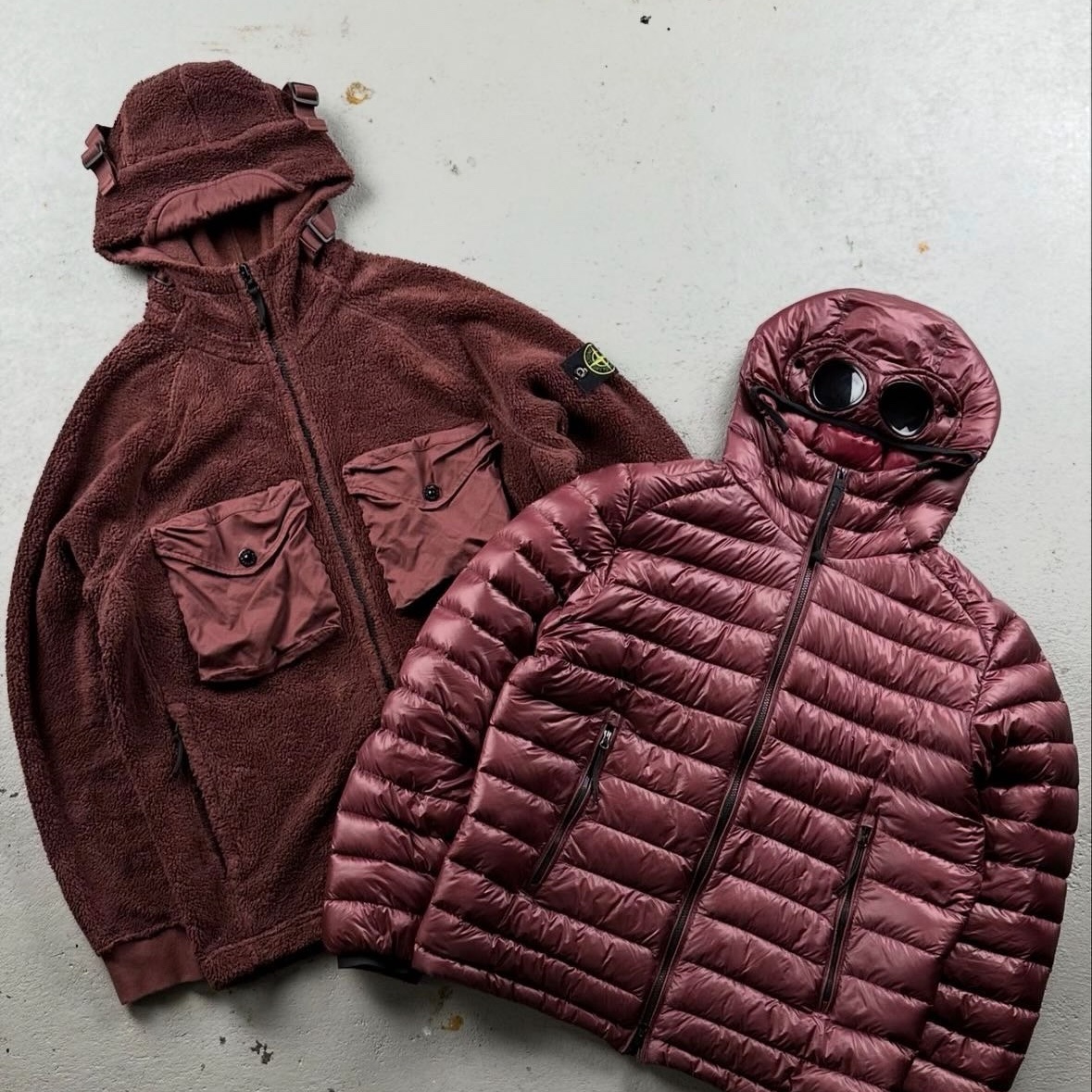 Stone Island 60134 Cotton Pile Hooded Full Zip Sweatshirt Mahogany - 21FW 착용 스타일