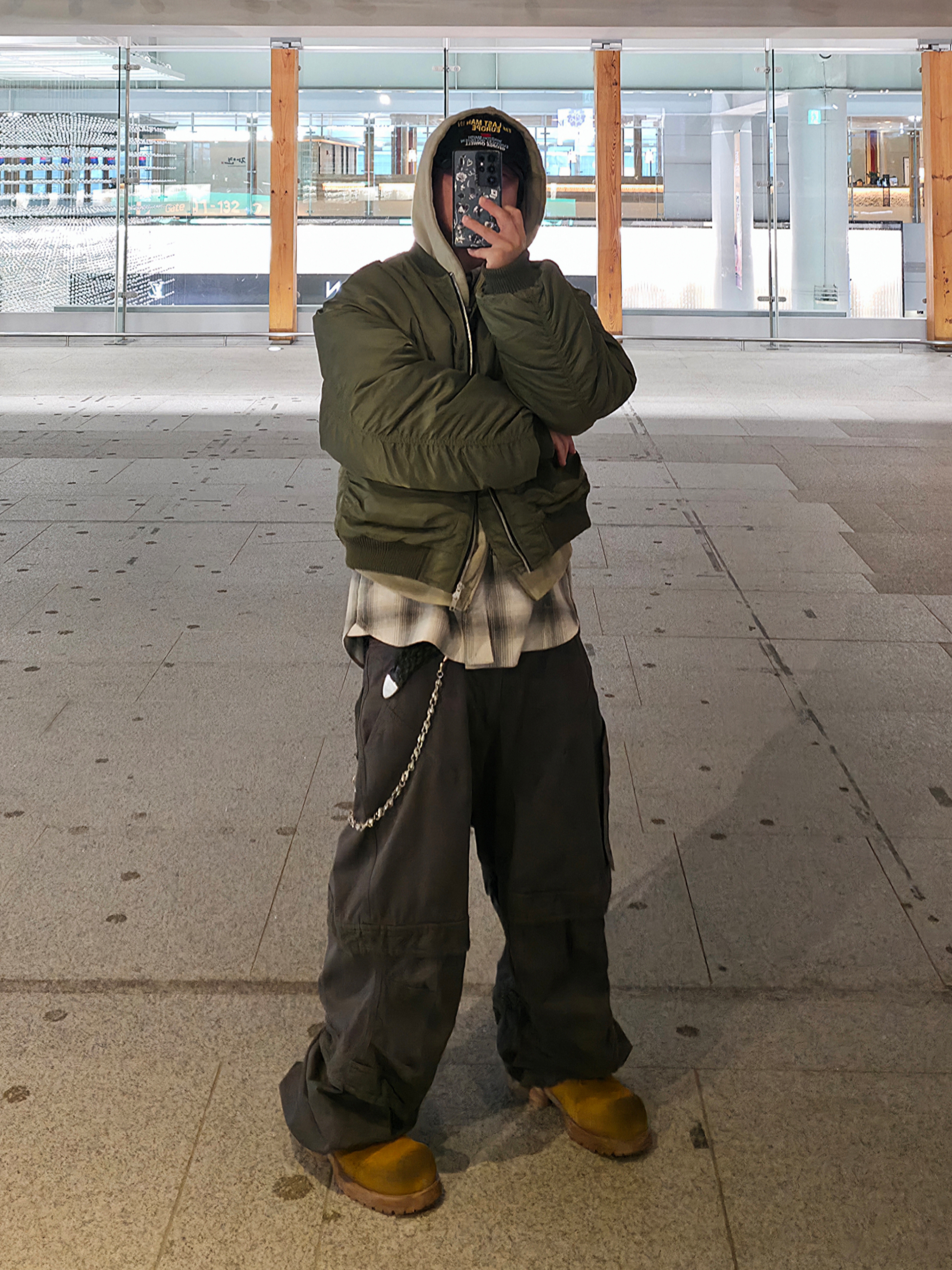 farfromwhat far layered work pants_charcoal, Farfromwhat Far Layered Work Pants Charcoal 착용 스타일 - 7