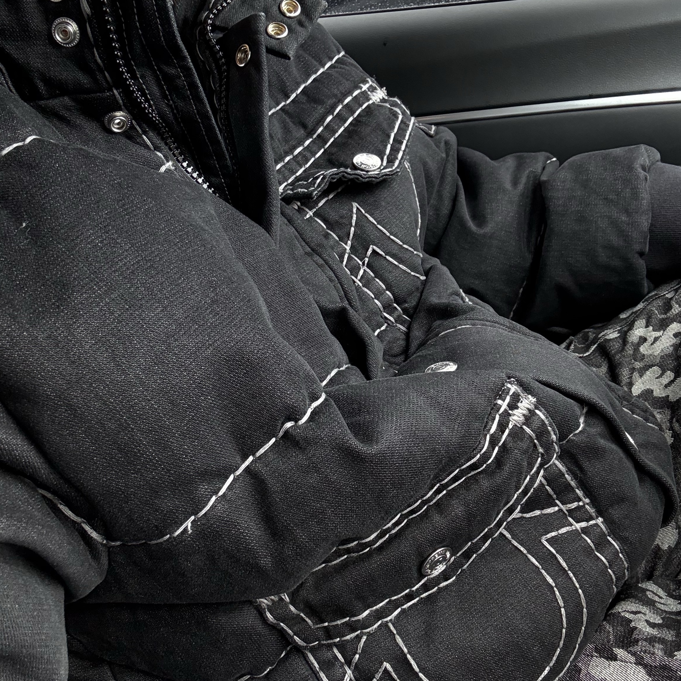 Supreme x True Religion Puffer Jacket Black - 25FW 착용 스타일
