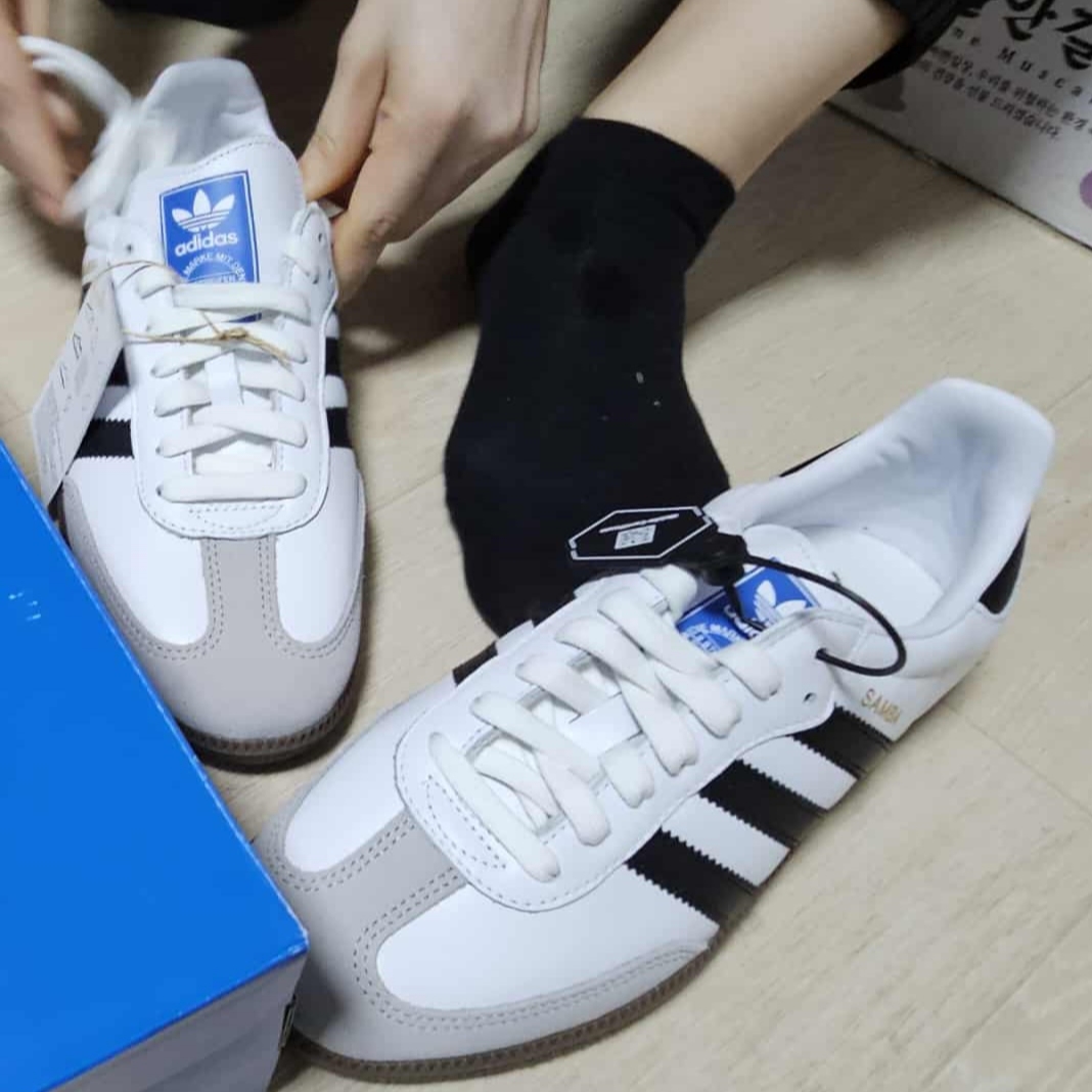 Adidas Samba OG Cloud White 착용 스타일 - 2