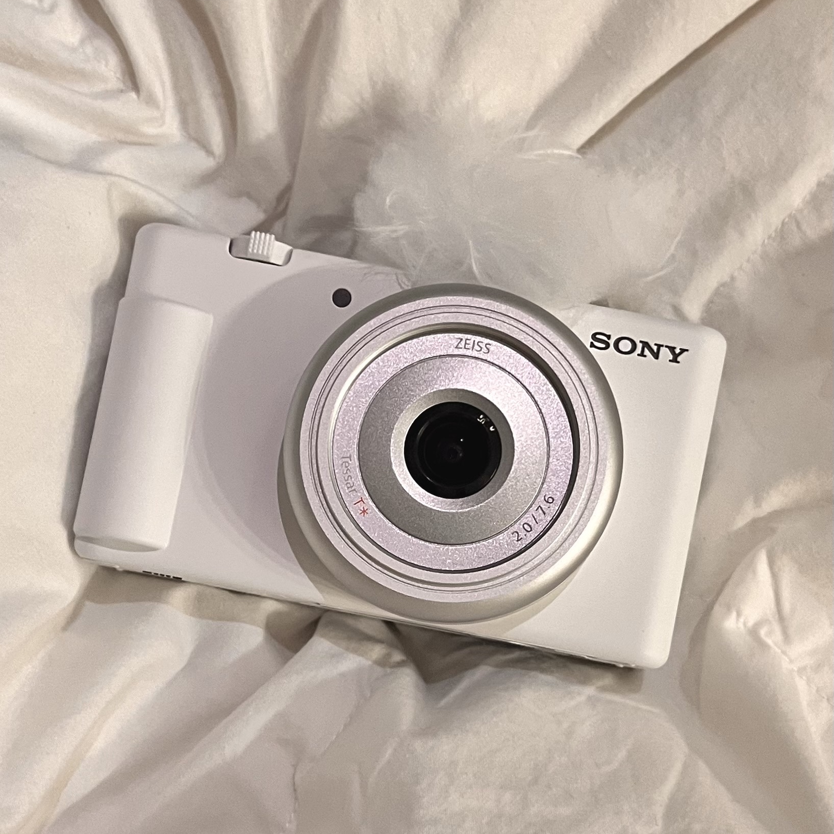 Sony ZV-1F White (Korean Ver.) 착용 스타일