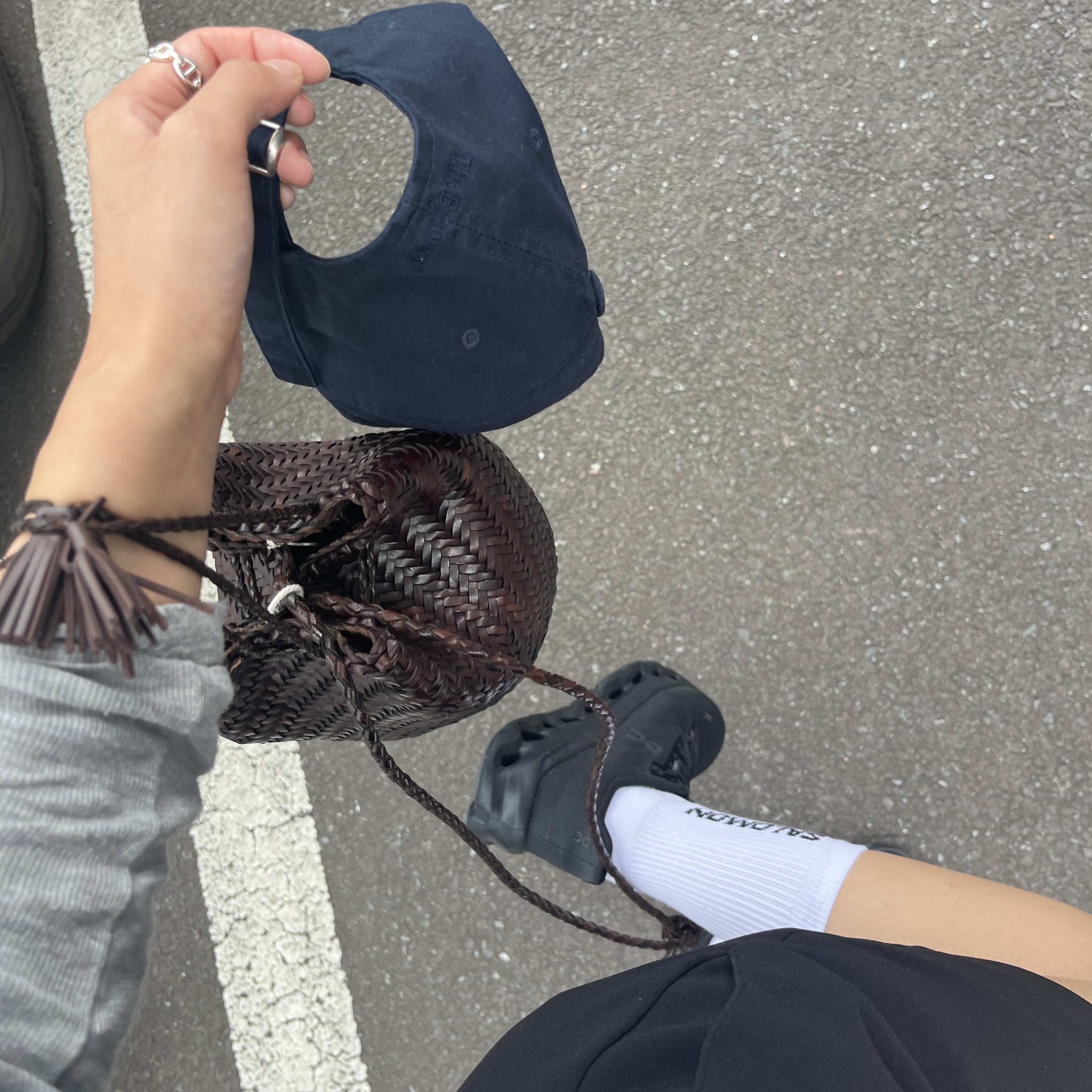 (W) On Running Cloudtilt Eclipse Black 착용 스타일 - 1