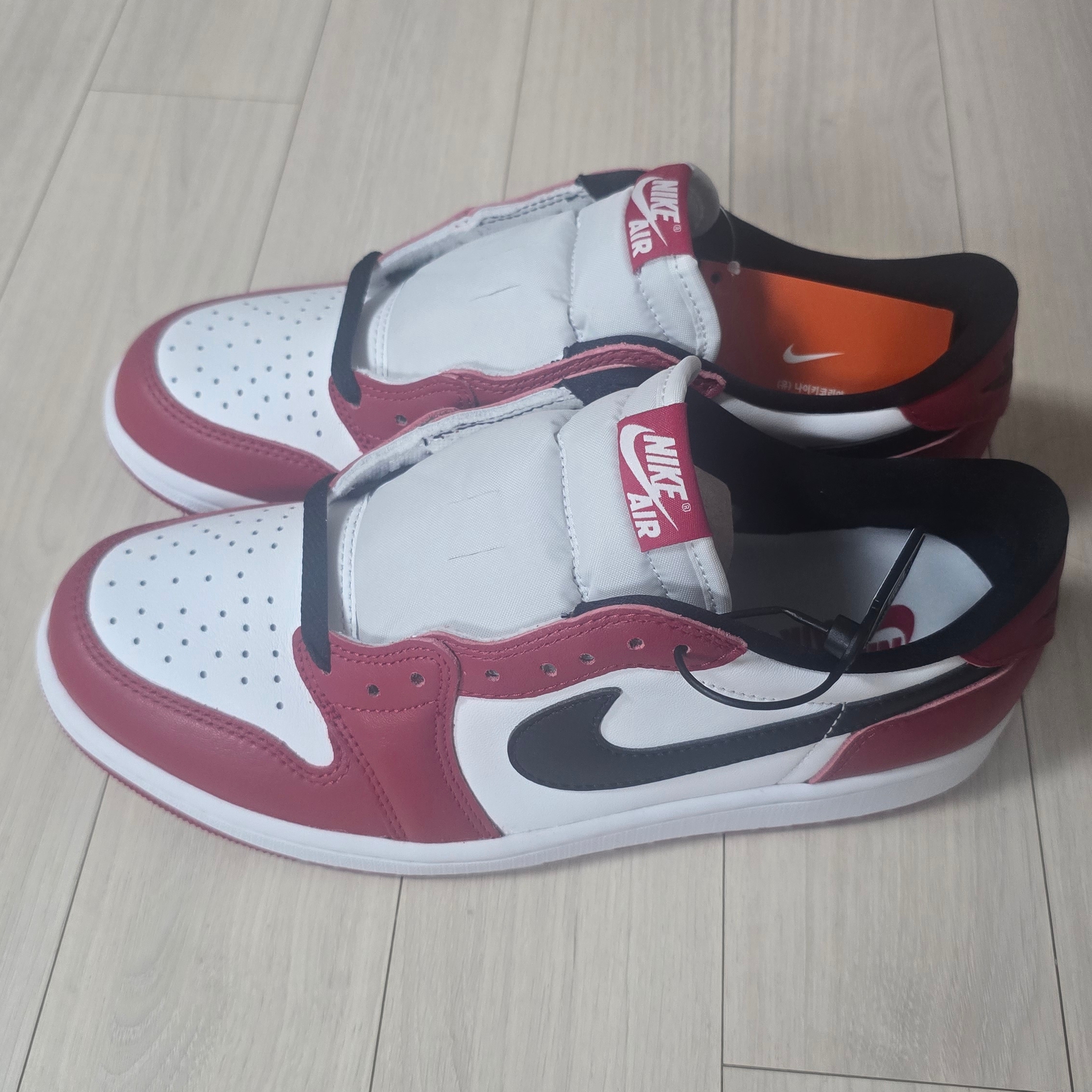 Jordan 1 Retro Low OG Chicago 착용 스타일 - 1
