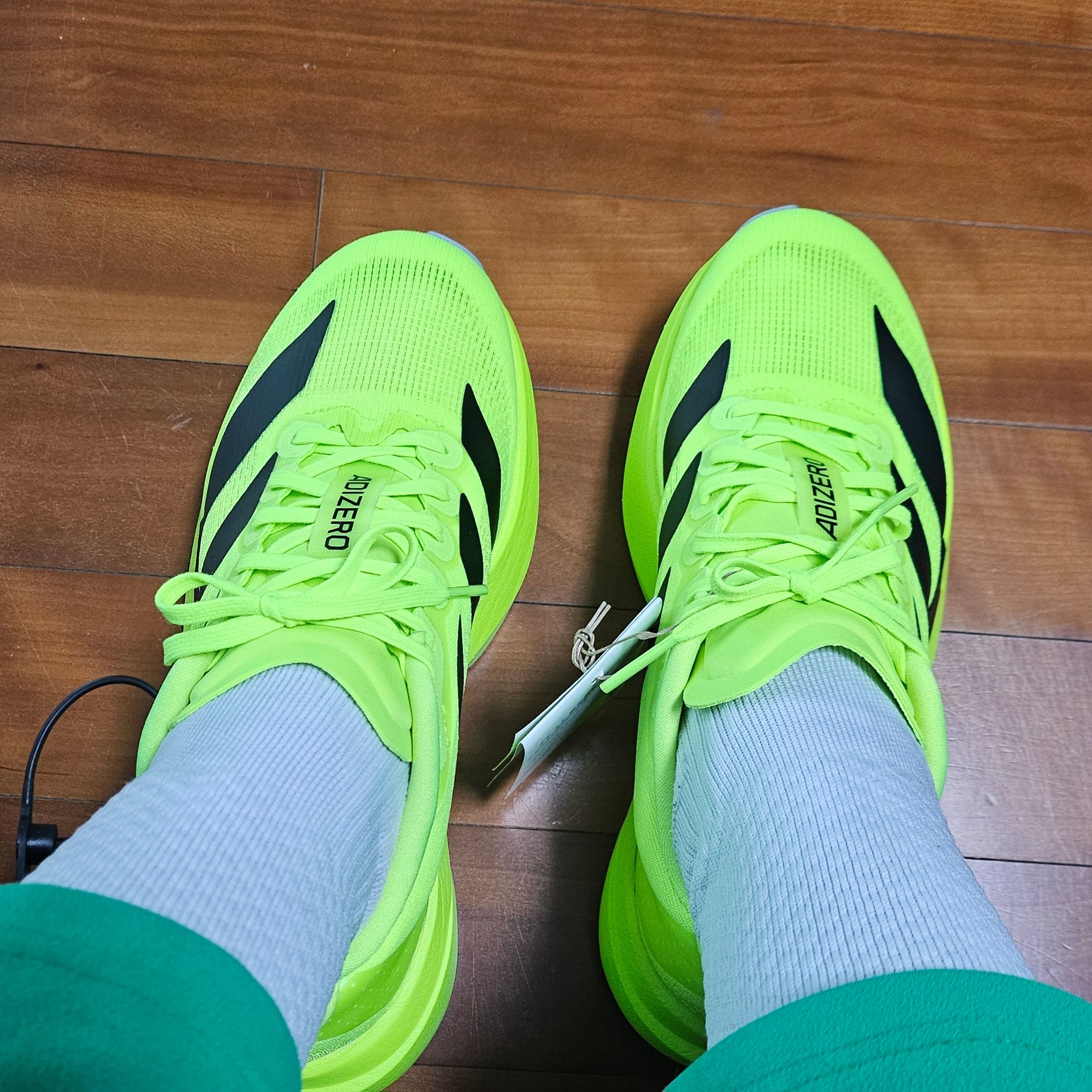 (W) Adidas Adizero EVO SL Lucid Lemon Core Black 착용 스타일
