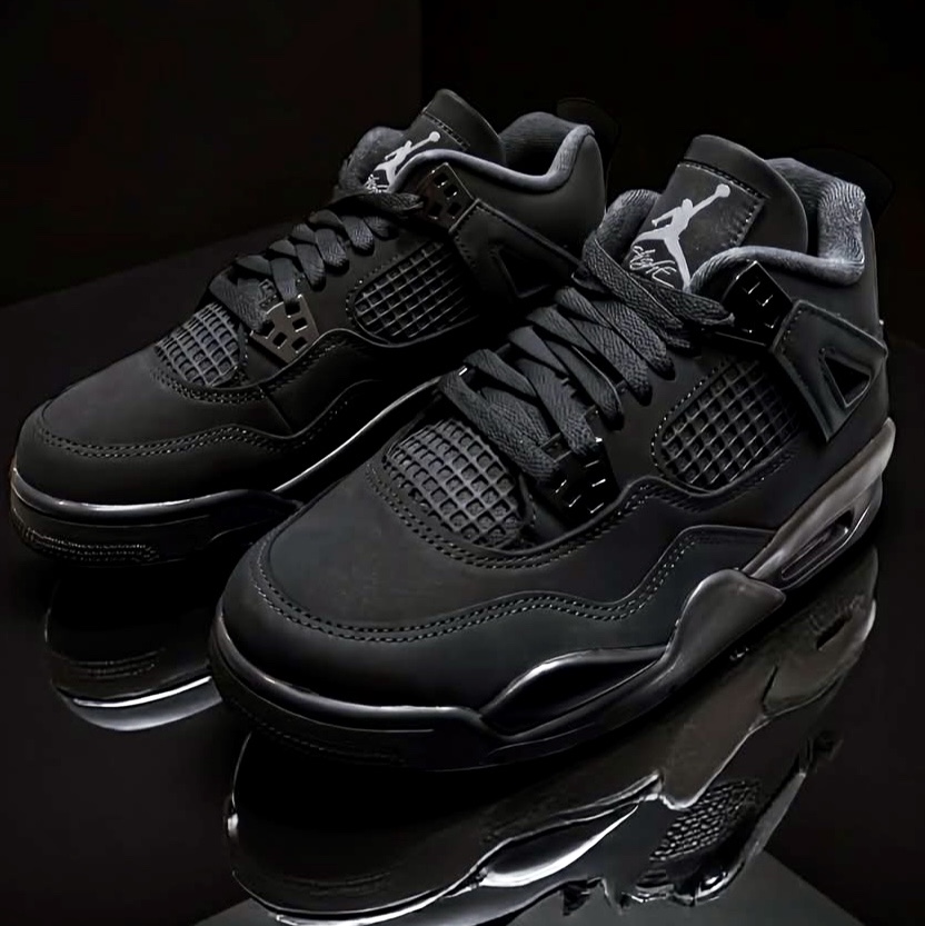 Jordan 4 Retro Black Cat 2025 착용 스타일 - 2
