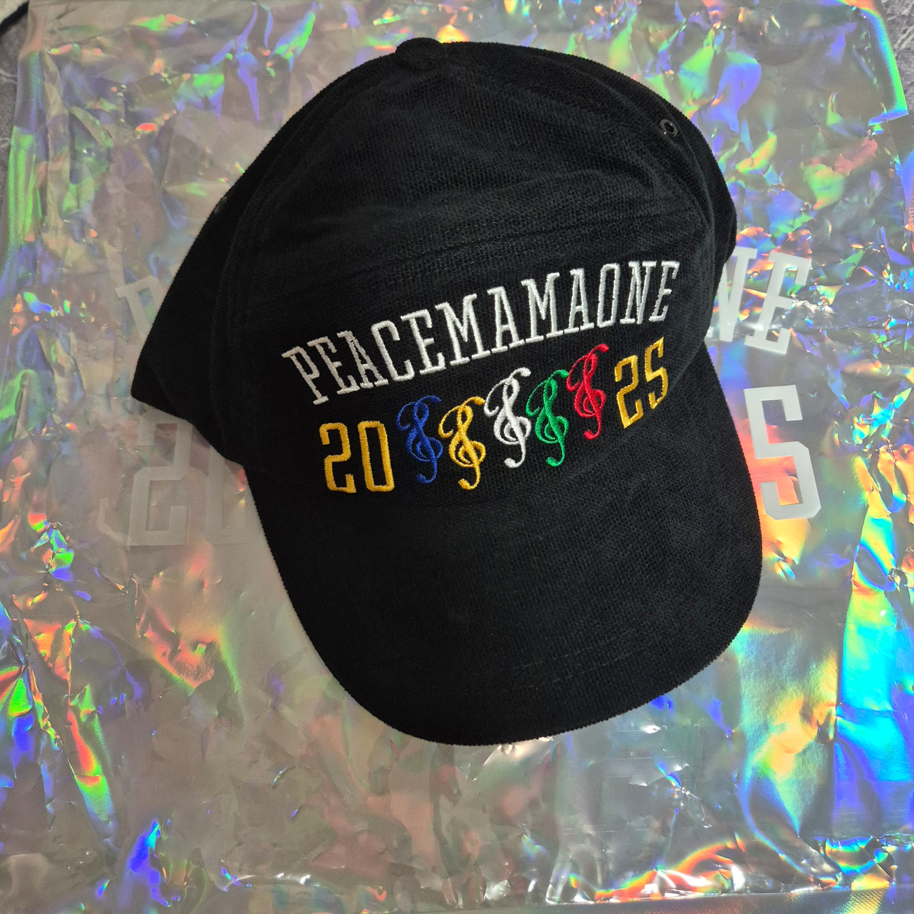 Peaceminusone x 2025 MAMA Awards Peacemamaone Cap Cotton 착용 스타일