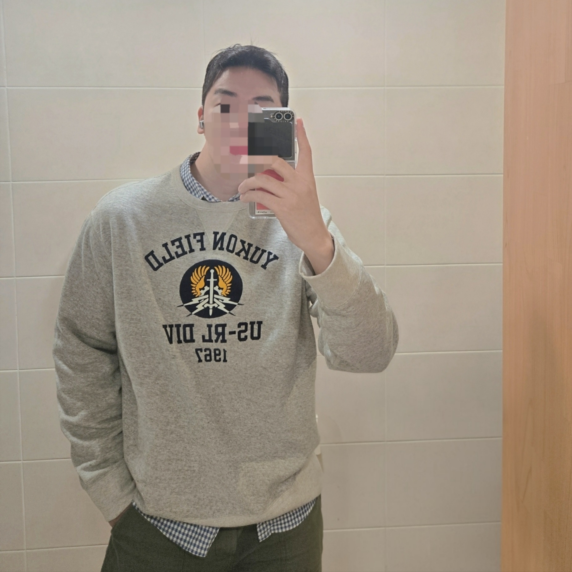 [10% 적립] [KREAM Limited Edition The Trophy Fishing Club] Polo Ralph Lauren Fleece Graphic Sweatshirt Grey Heather - 25FW 착용 스타일