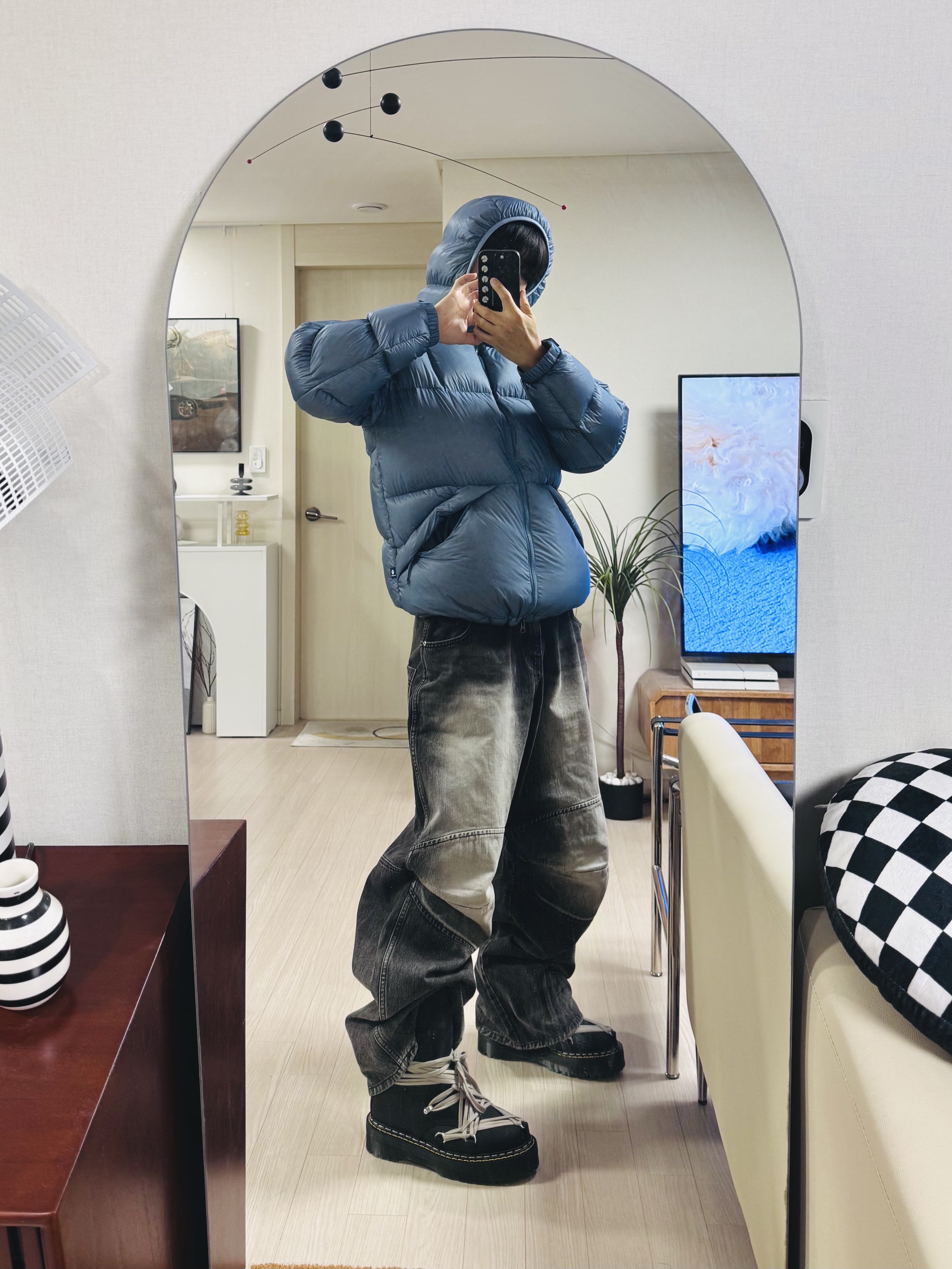 Black Yak Climbing Stone Master Down Jacket Urban Blue, MJD 3D Knee Denim Pants Black 착용 스타일