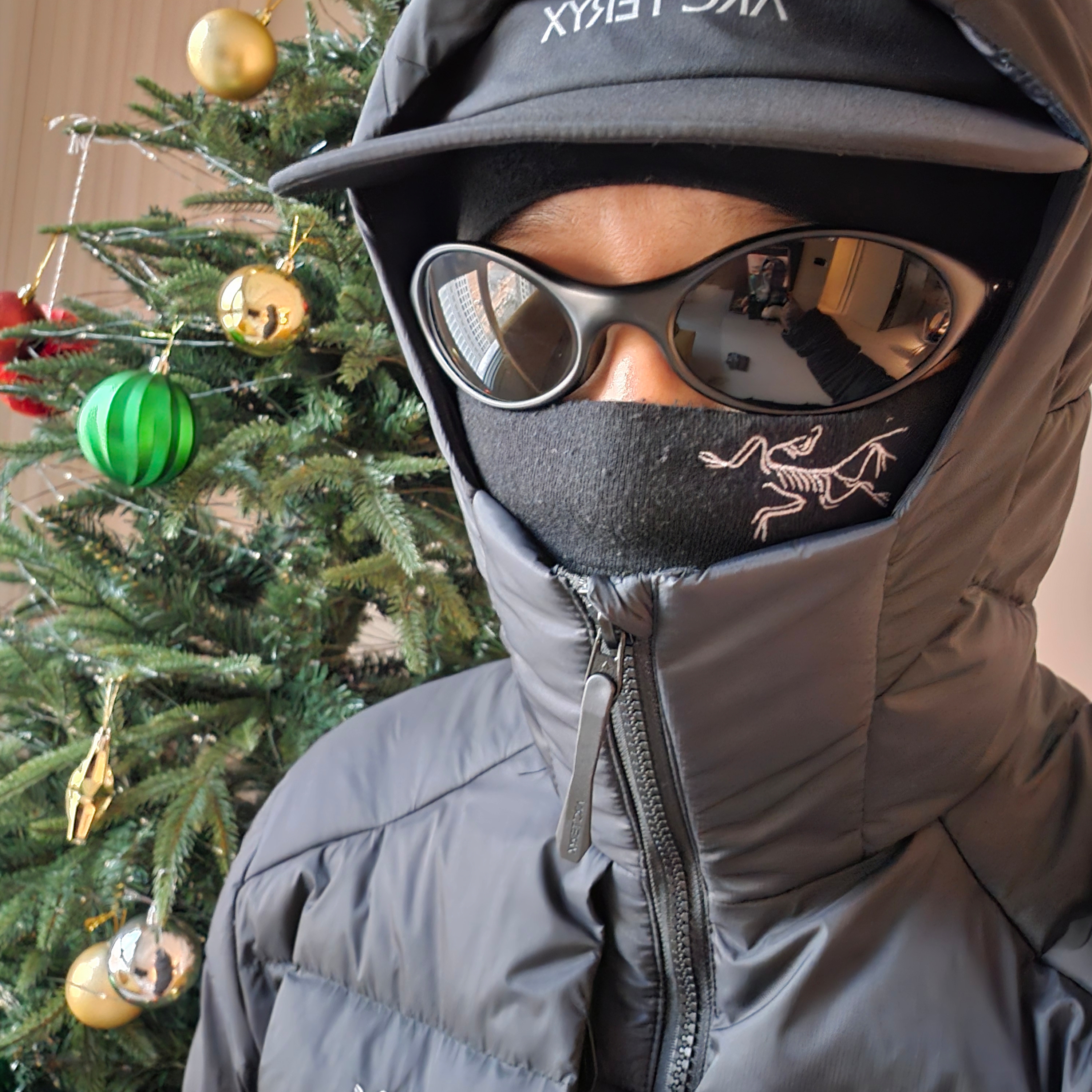Arc'teryx Rho Lightweight Wool Toque Black, Oakley Eye Jacket Redux Matte Black Frame Prizm Grey Lenses High Bridge Fit 착용 스타일 - 2