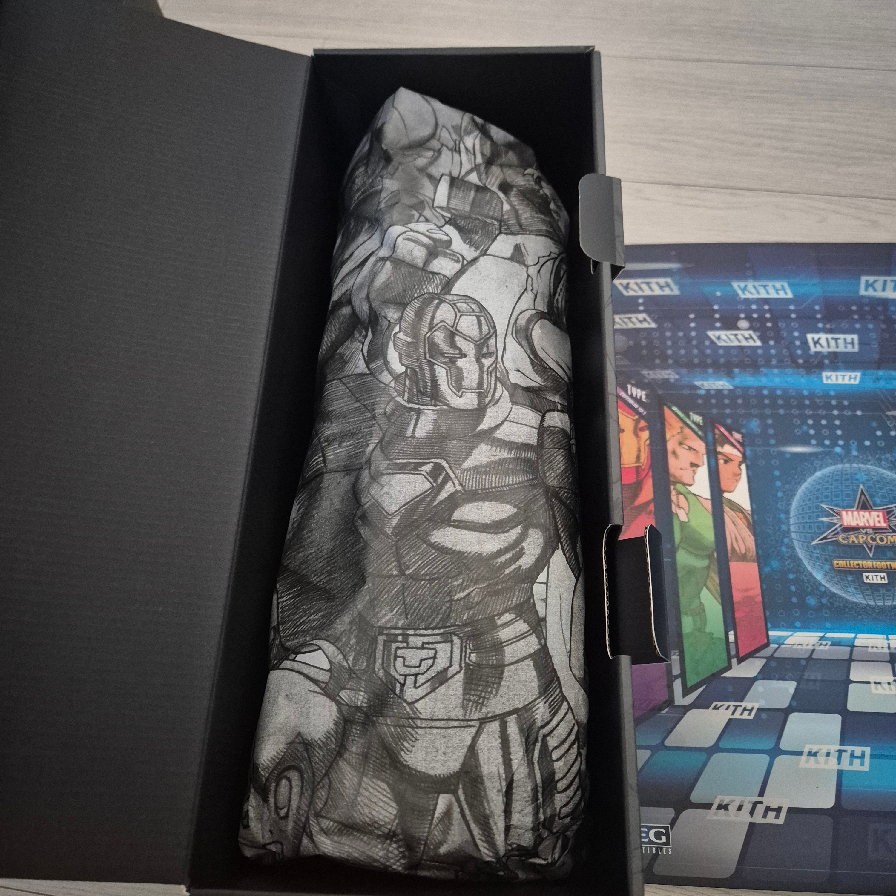 Asics x Kith x Marvel vs. Capcom Gel-Kayano 14 Ryu Coconut Milk Black 착용 스타일 - 5