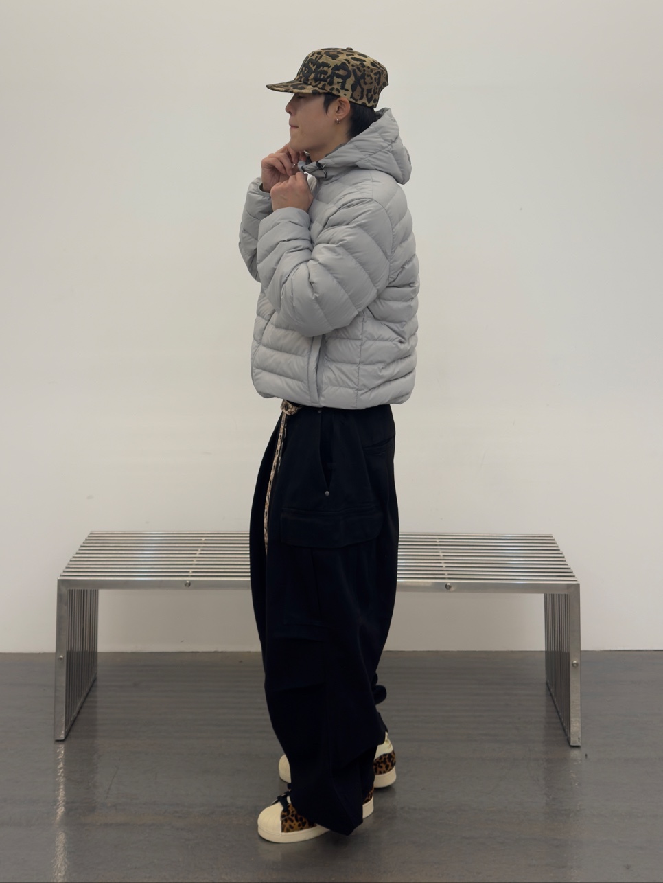 QT8 GARMENTS Duck Down Lightweight Jacket Light Grey 착용 스타일 - 3