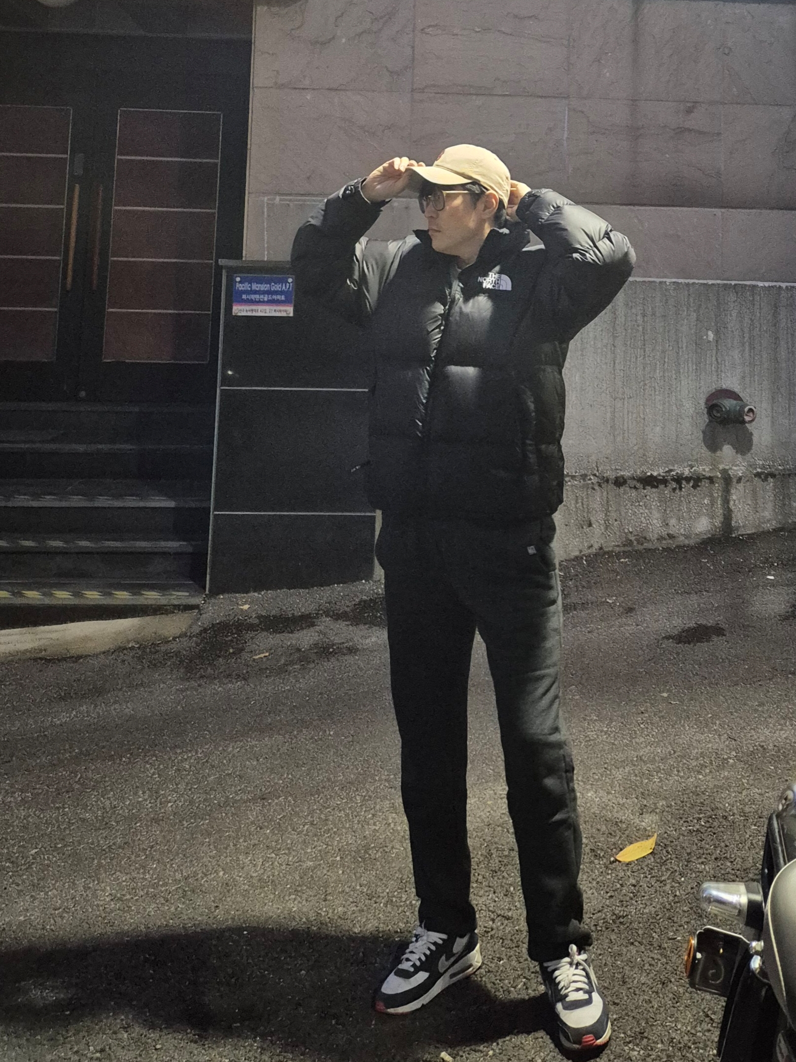 The North Face 1996 Retro Nuptse Jacket Black - 25FW 착용 스타일
