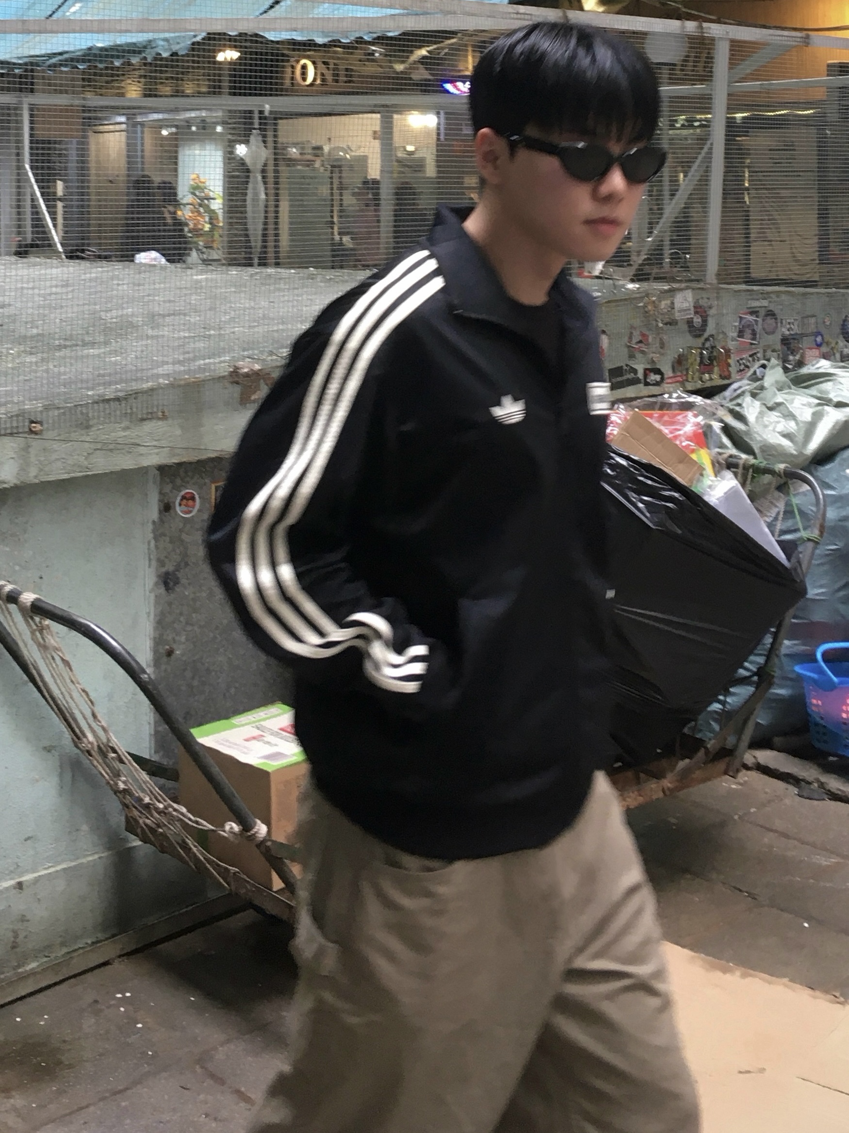 Adidas x Oasis Tour Firebird Track Top Black - KR Sizing 착용 스타일