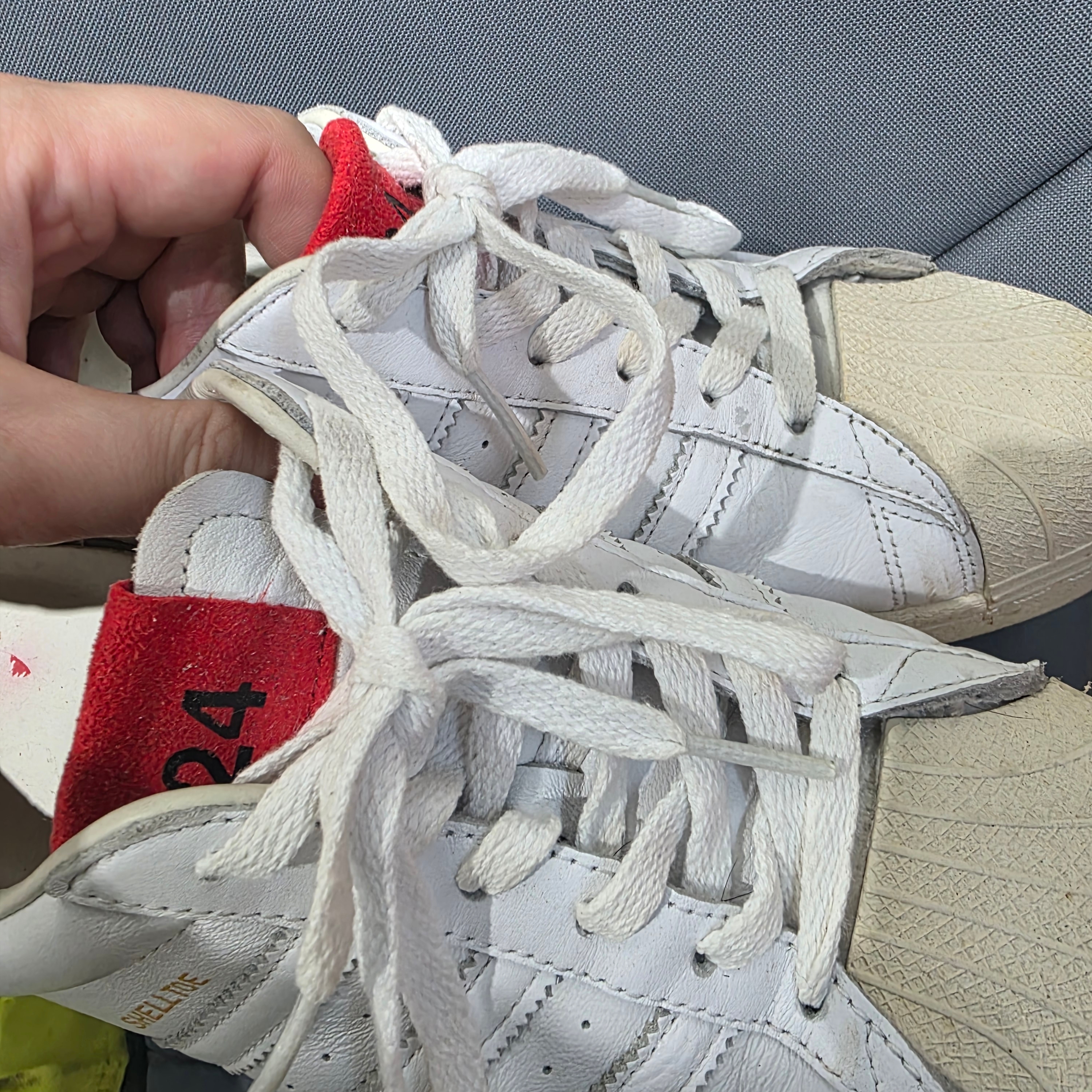 Adidas Superstar 424 Shelltoe 착용 스타일