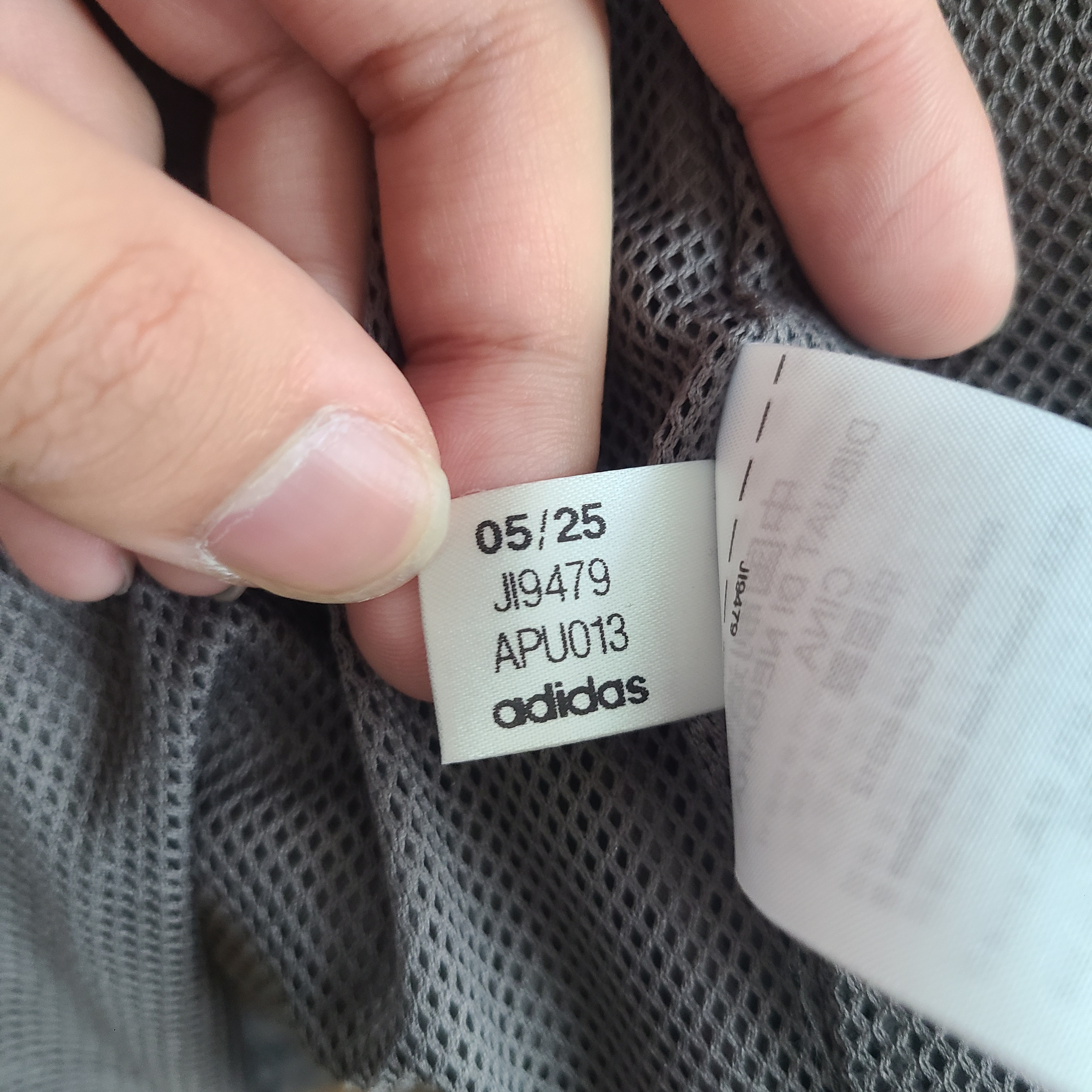 Adidas Real Madrid Originals Track Top Charcoal Grey - KR Sizing 착용 스타일 - 2