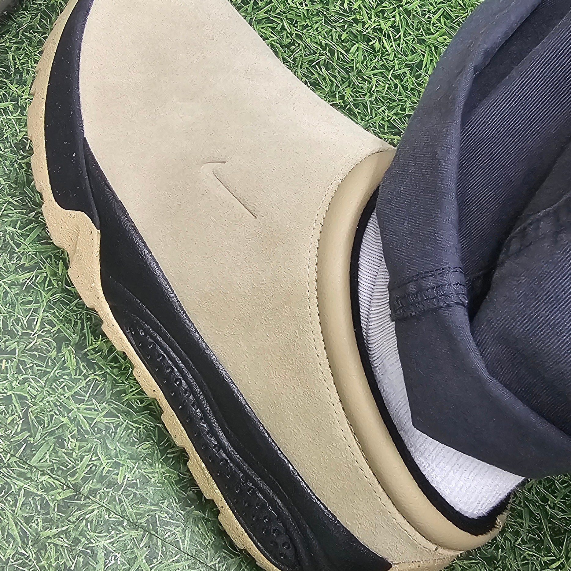 Nike ACG Rufus Limestone and Black 착용 스타일 - 3