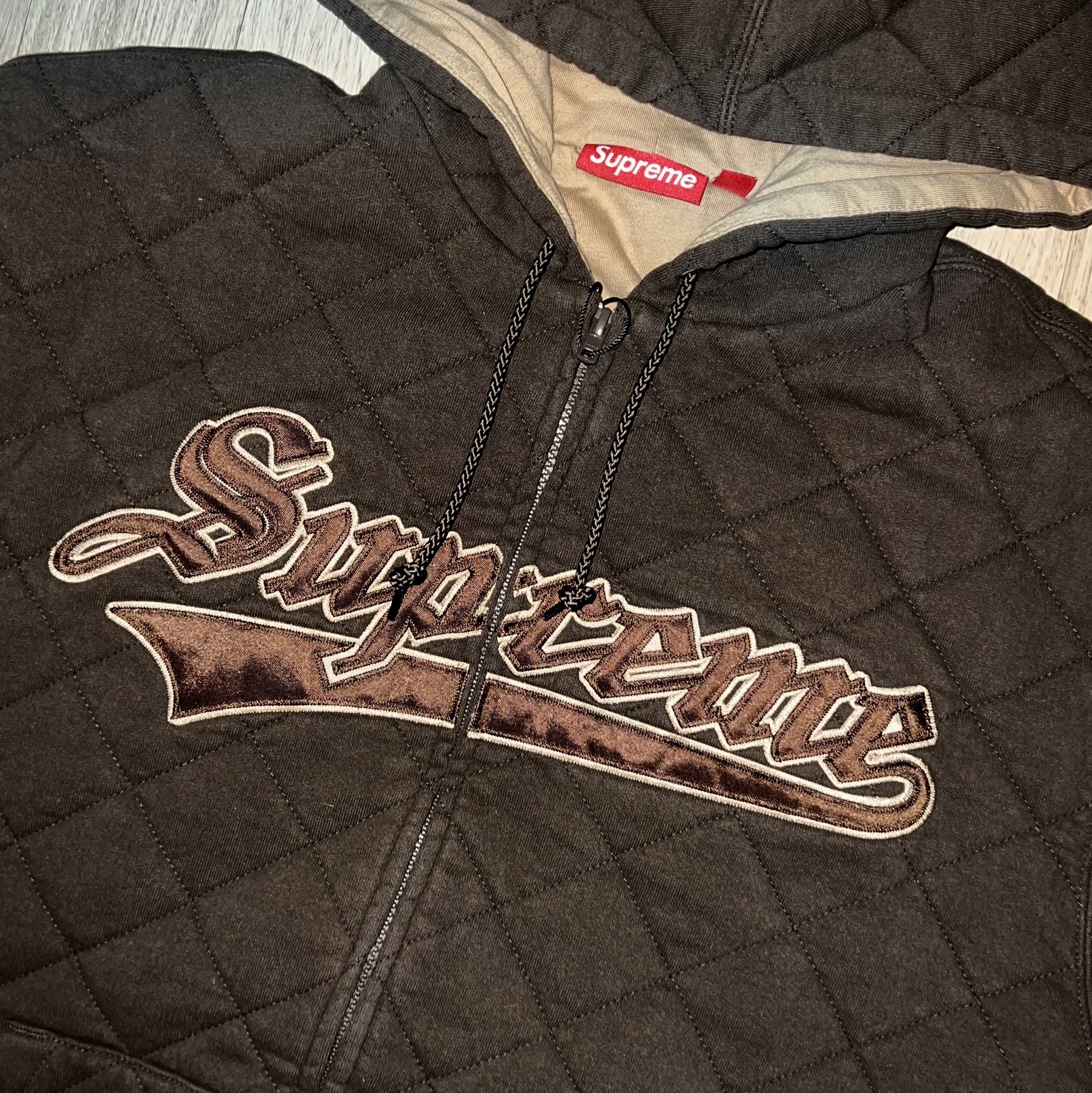 Supreme Quilted Zip Up Hooded Sweatshirt Dark Brown - 25FW 착용 스타일 - 2