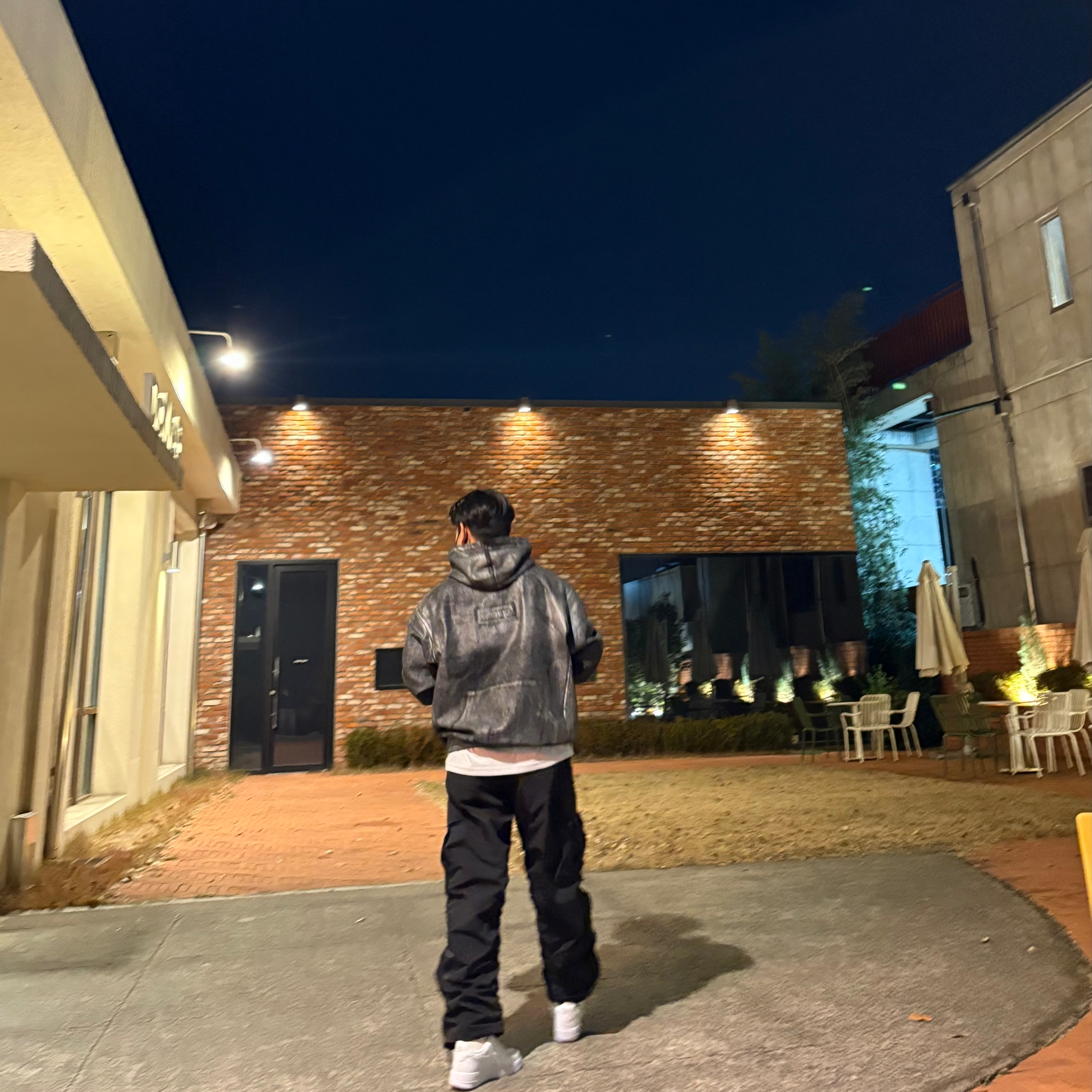 Supreme x MM6 Maison Margiela Foil Box Logo Hooded Sweatshirt Black - 24SS, Nike Air Force 1 '07 Low White 착용 스타일 - 3